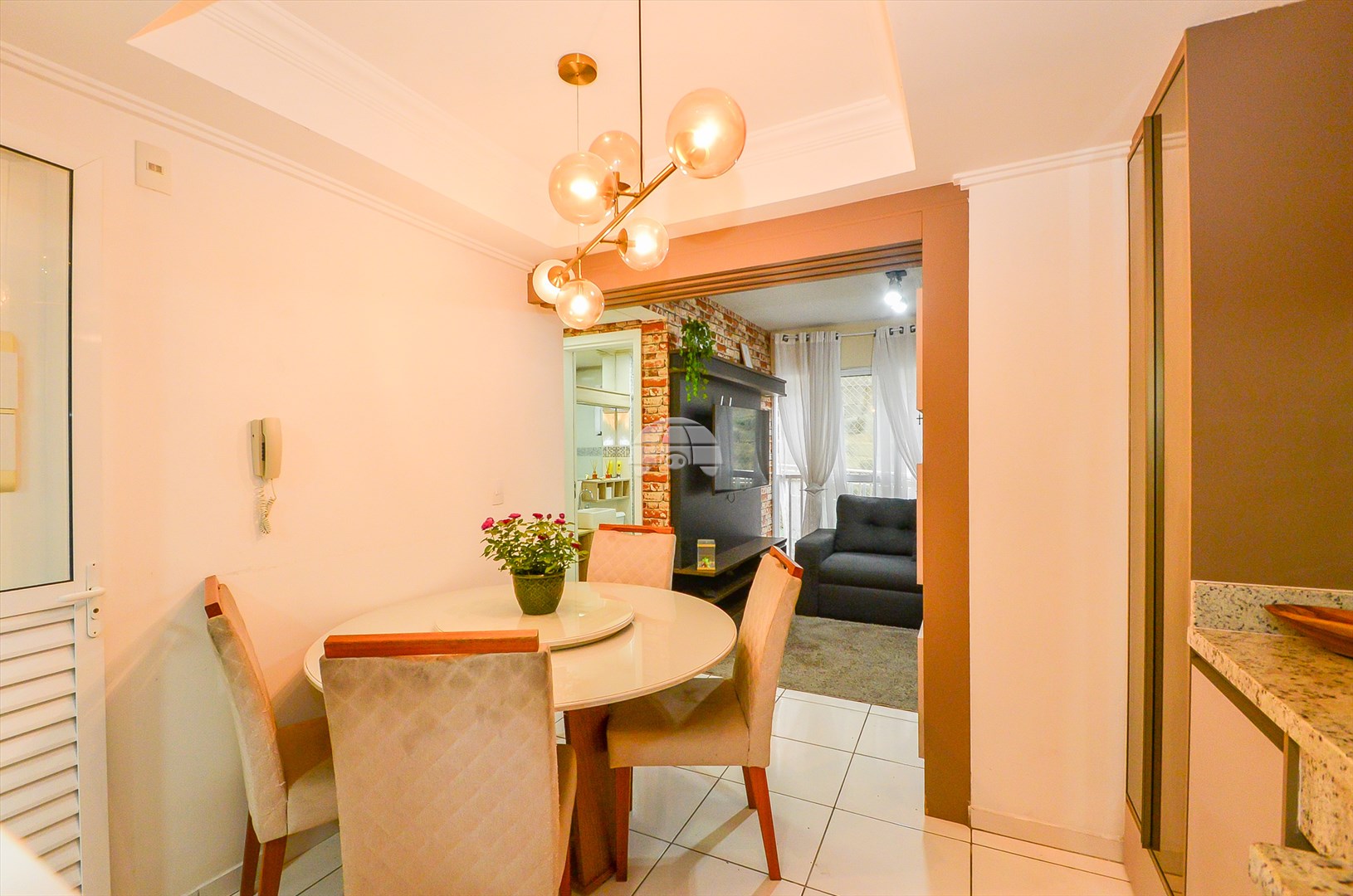 Apartamento à venda em Santa Cândida, Curitiba — GOMES CONSULTOR IMOBILIARIO LTDA.