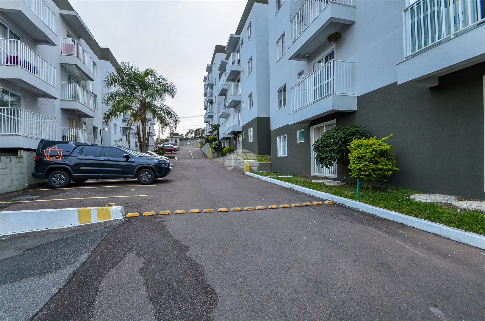 Apartamento à venda em Santa Cândida, Curitiba — GOMES CONSULTOR IMOBILIARIO LTDA.