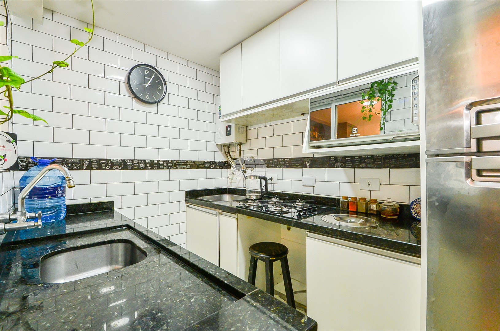Apartamento à venda em Santa Cândida, Curitiba — GOMES CONSULTOR IMOBILIARIO LTDA.