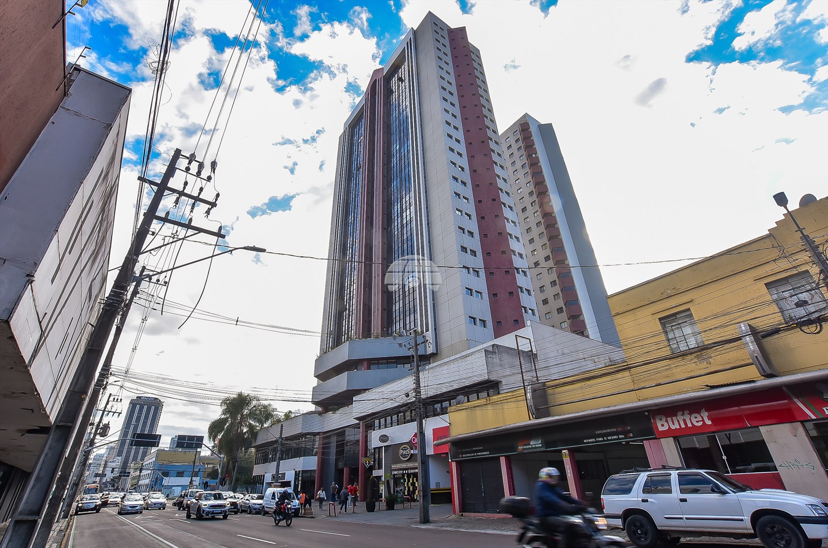 Sala/Conjunto Comercial à venda em Centro, Curitiba — Portal Chave Fácil