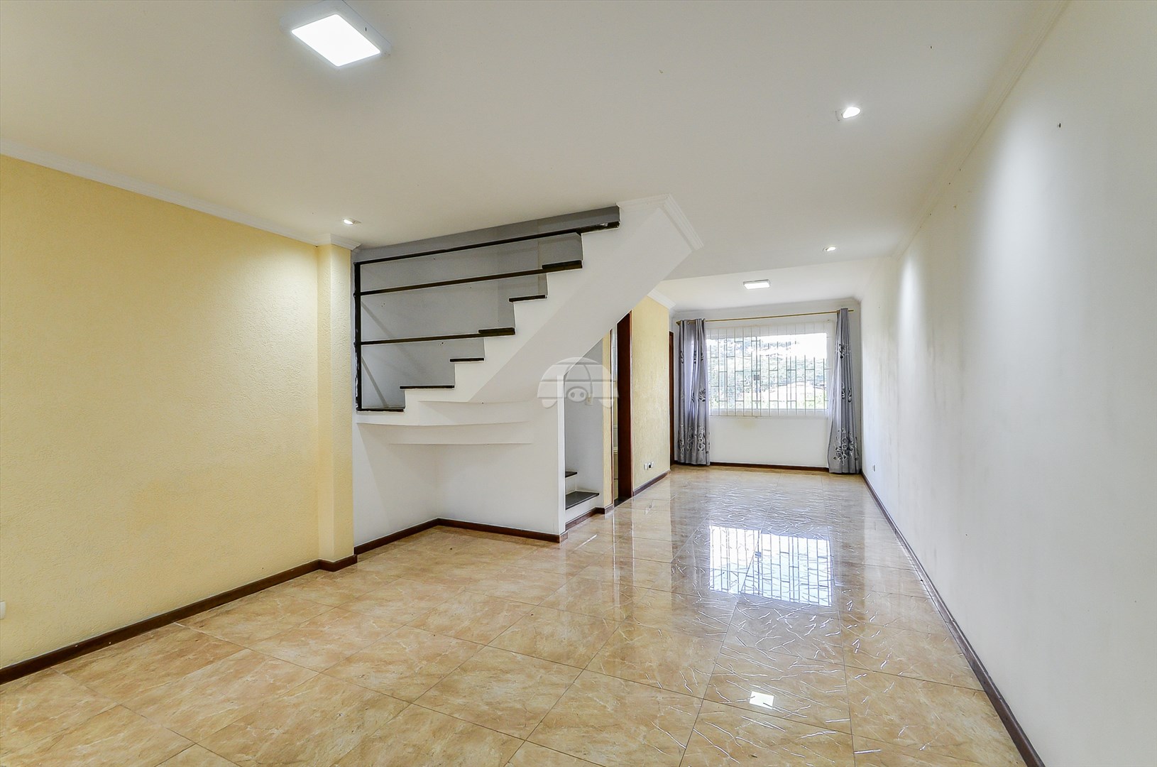 Casa à venda em Boa Vista, Curitiba — MAFI ADMINISTRADORA DE IMOVEIS LTDA
