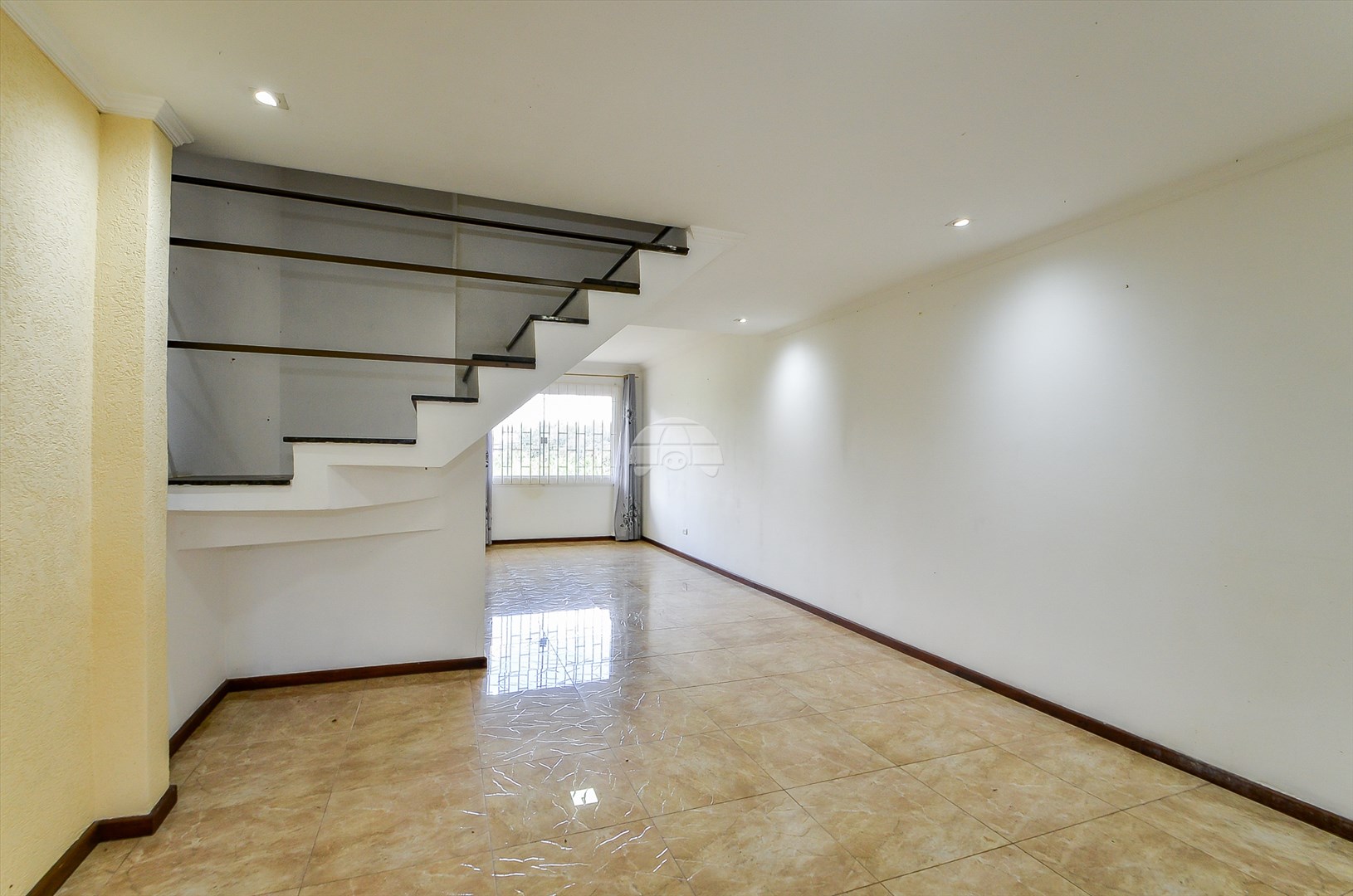 Casa à venda em Boa Vista, Curitiba — MAFI ADMINISTRADORA DE IMOVEIS LTDA