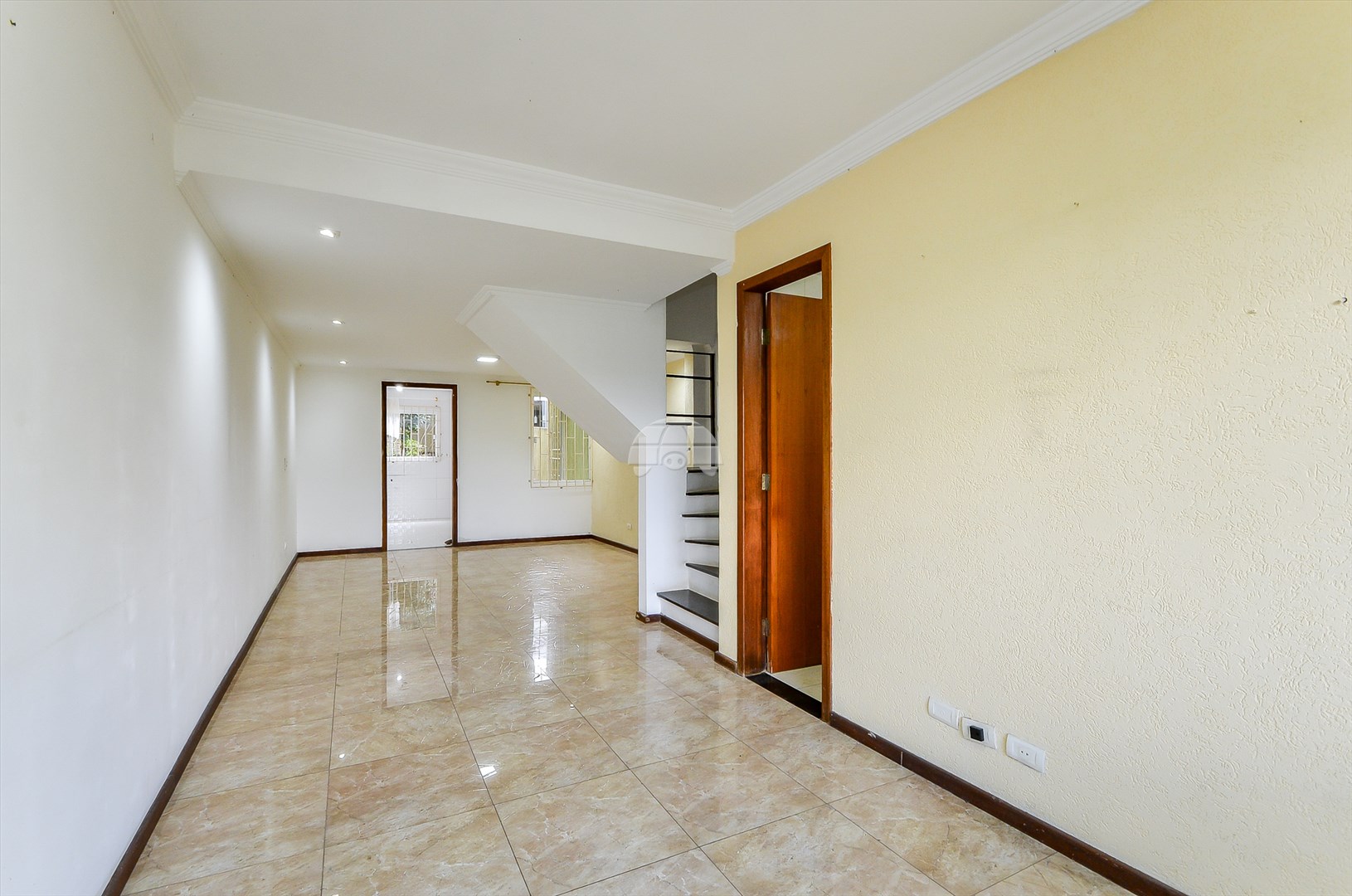 Casa à venda em Boa Vista, Curitiba — MAFI ADMINISTRADORA DE IMOVEIS LTDA