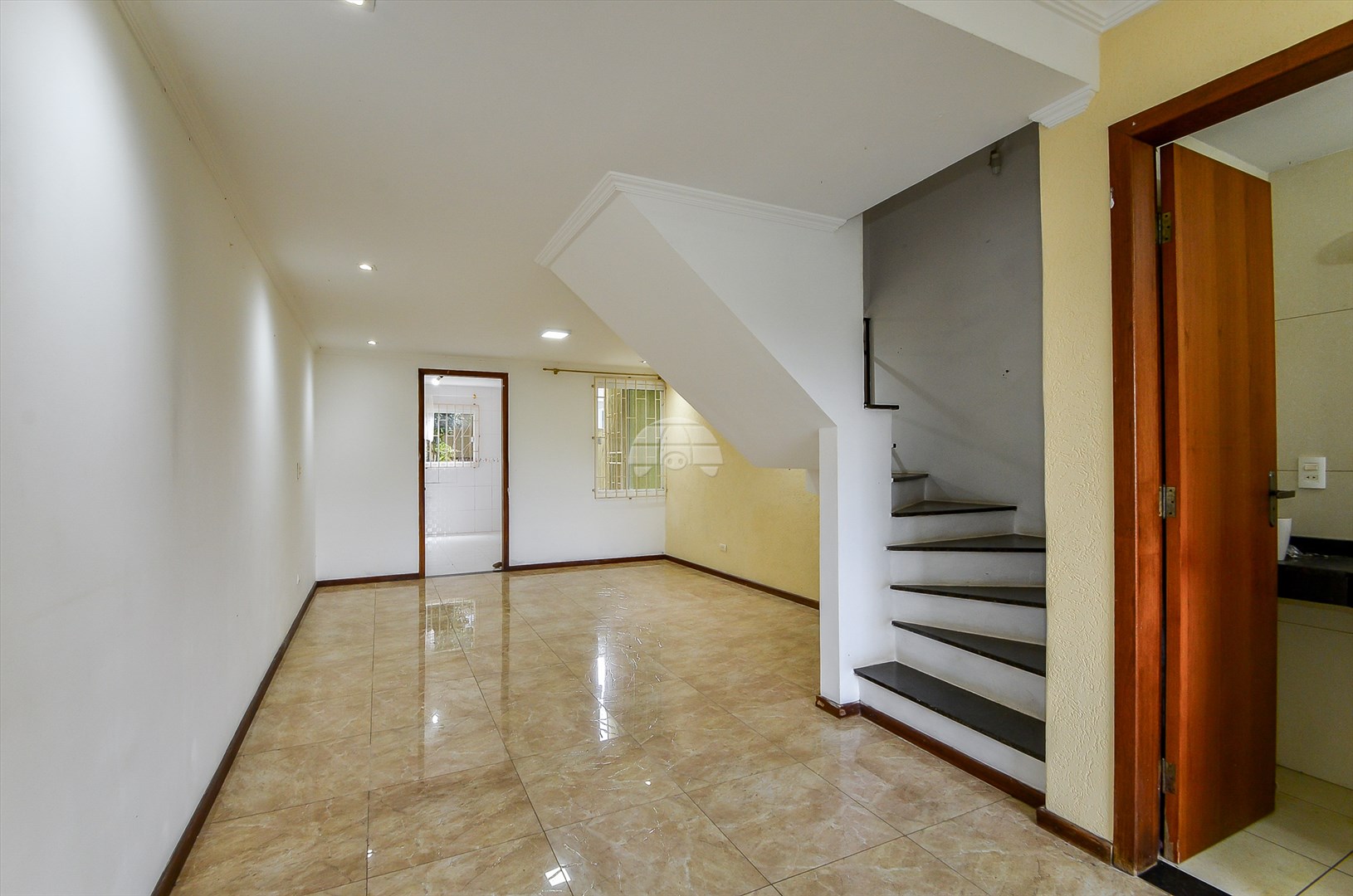 Casa à venda em Boa Vista, Curitiba — MAFI ADMINISTRADORA DE IMOVEIS LTDA