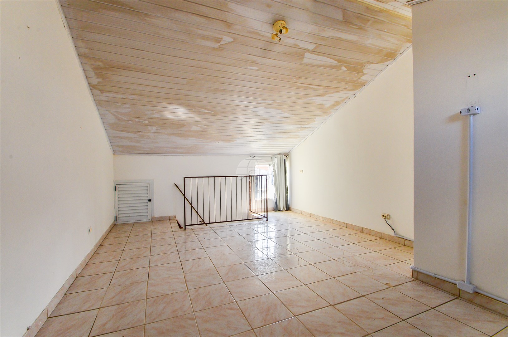 Casa à venda em Boa Vista, Curitiba — MAFI ADMINISTRADORA DE IMOVEIS LTDA