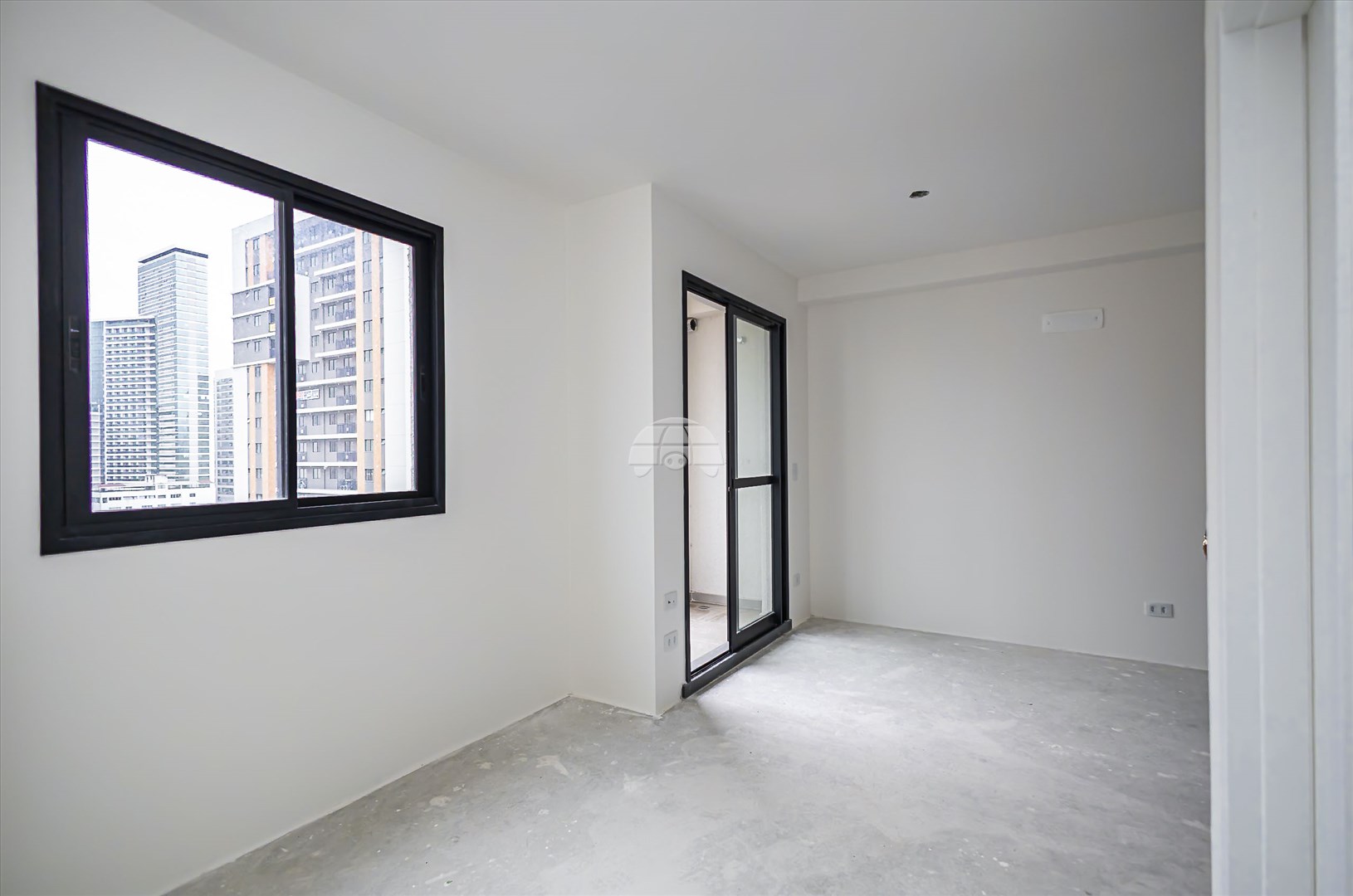 Apartamento à venda em Centro, Curitiba — TESTE 12342
