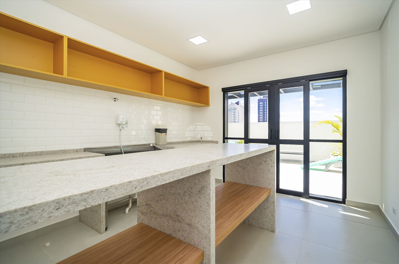 Apartamento à venda em Centro, Curitiba — TESTE 12342