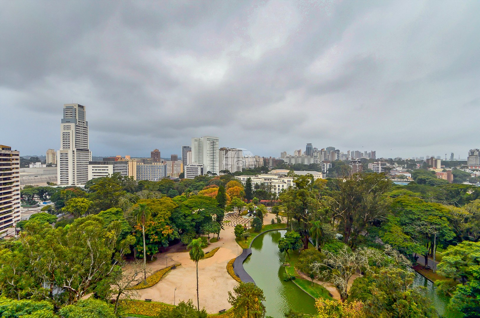 Apartamento à venda em Centro, Curitiba — Toyo Imóveis - Curitiba/PR