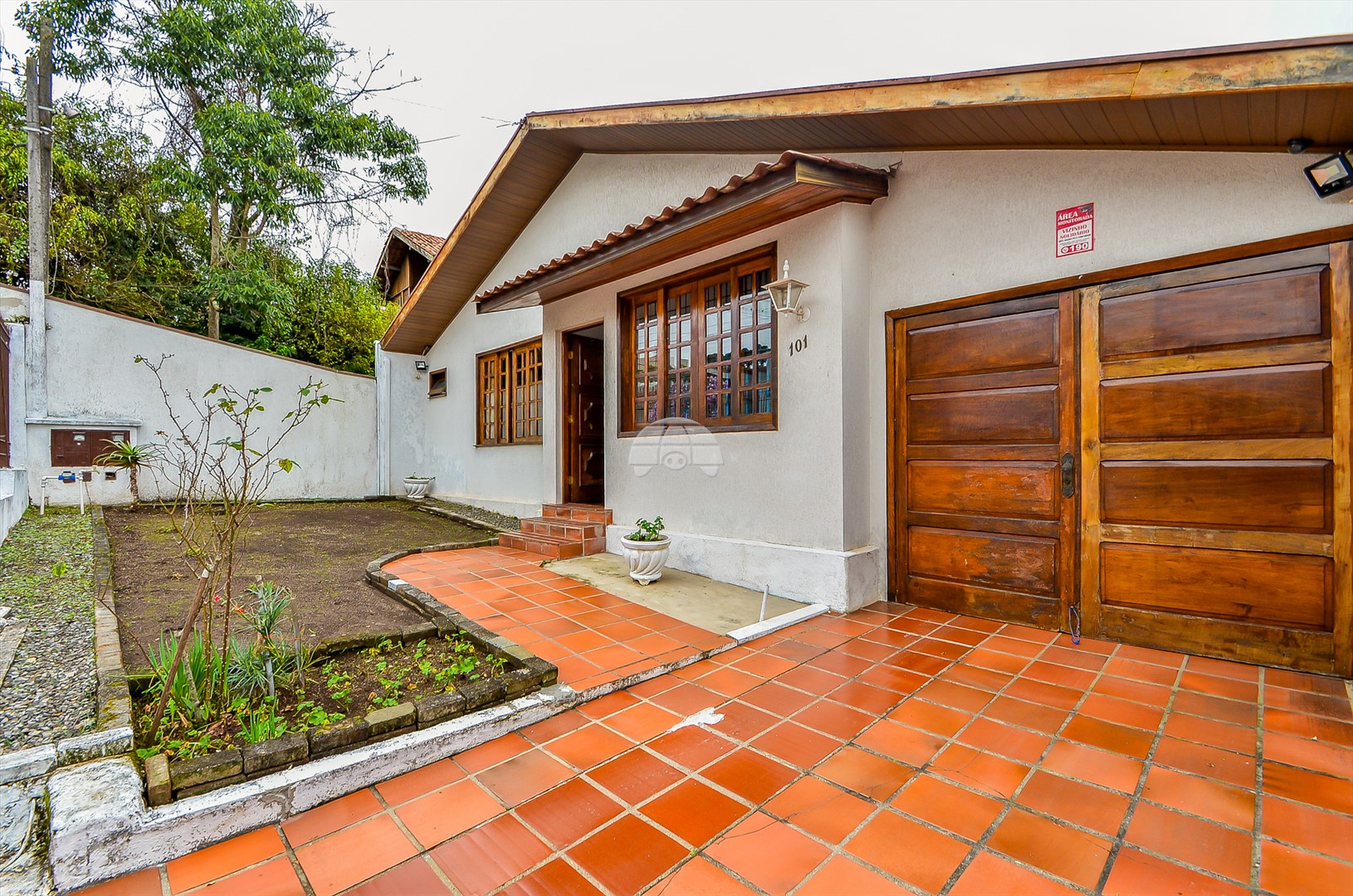 Casa à venda em Tarumã, Curitiba — Portal Chave Fácil