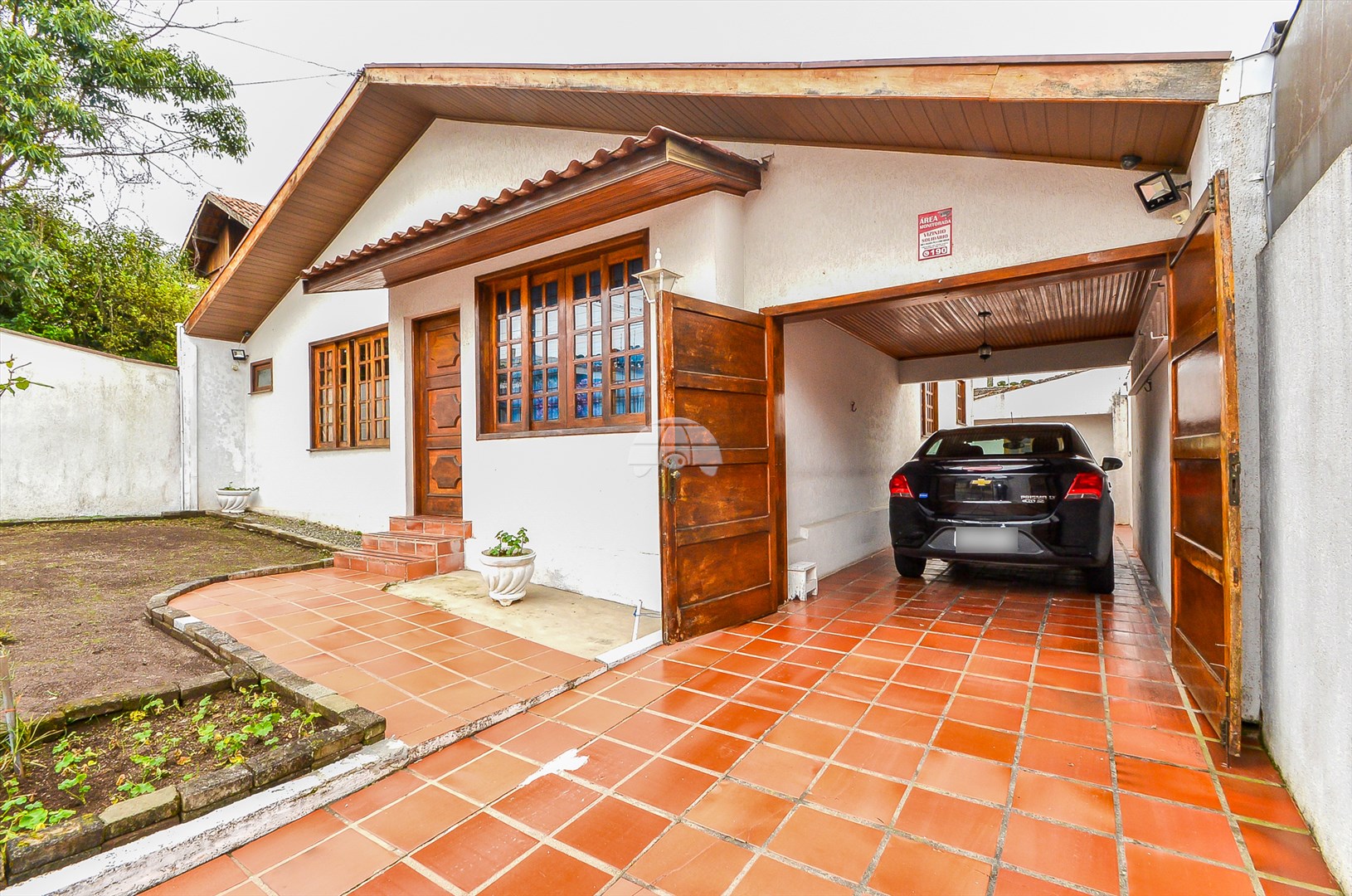 Casa à venda em Tarumã, Curitiba — Portal Chave Fácil