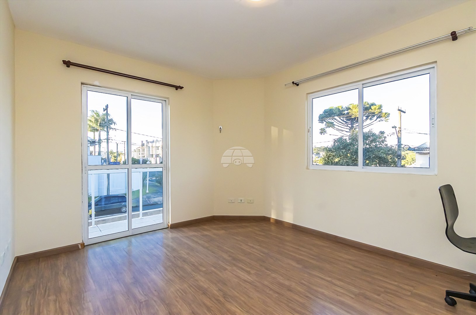 Casa à venda em Abranches, Curitiba — Kondor Imóveis: Imobiliária em Curitiba | Uma imobiliária pra você