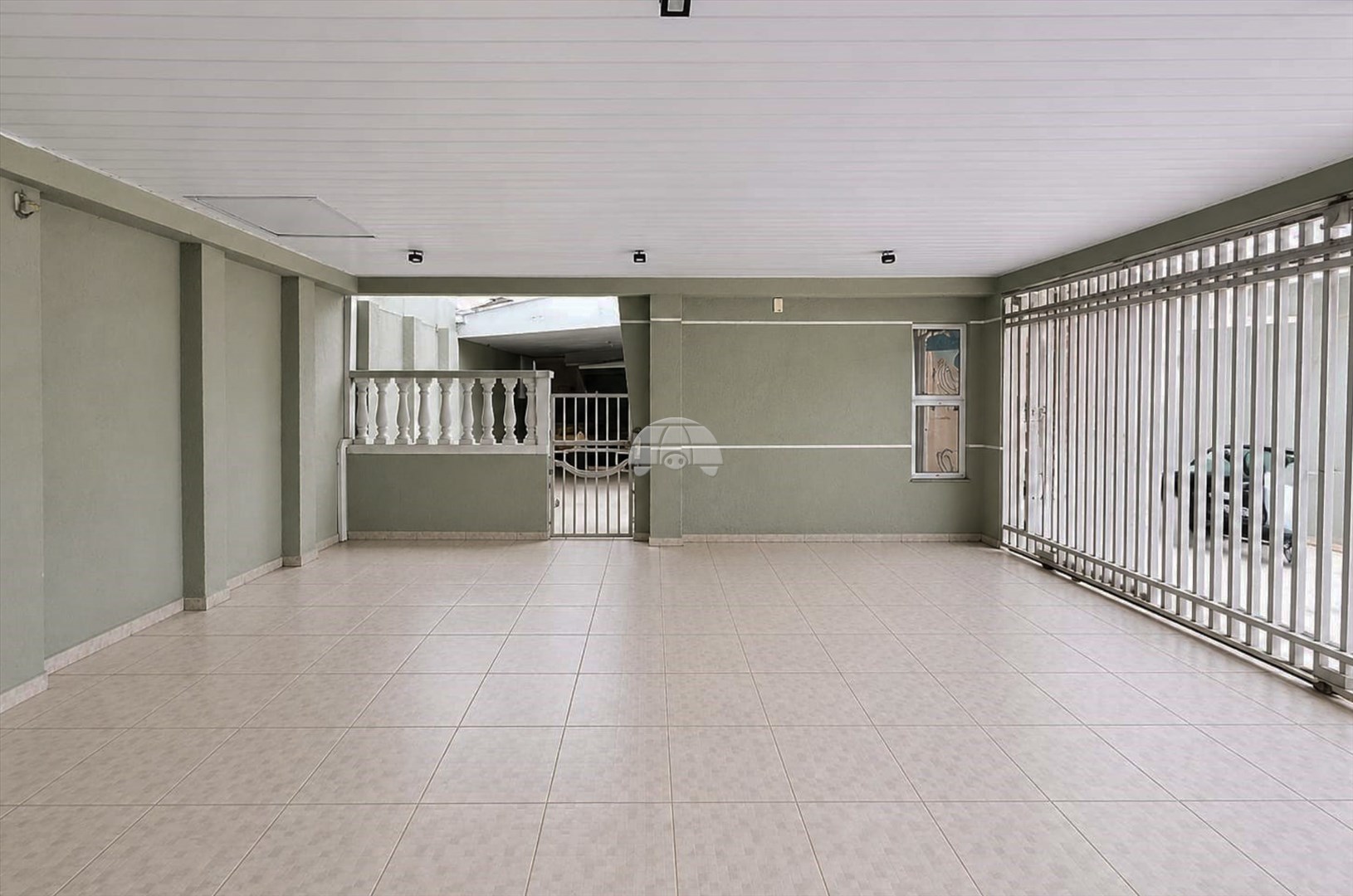 Casa à venda em São Braz, Curitiba — GOMES CONSULTOR IMOBILIARIO LTDA.