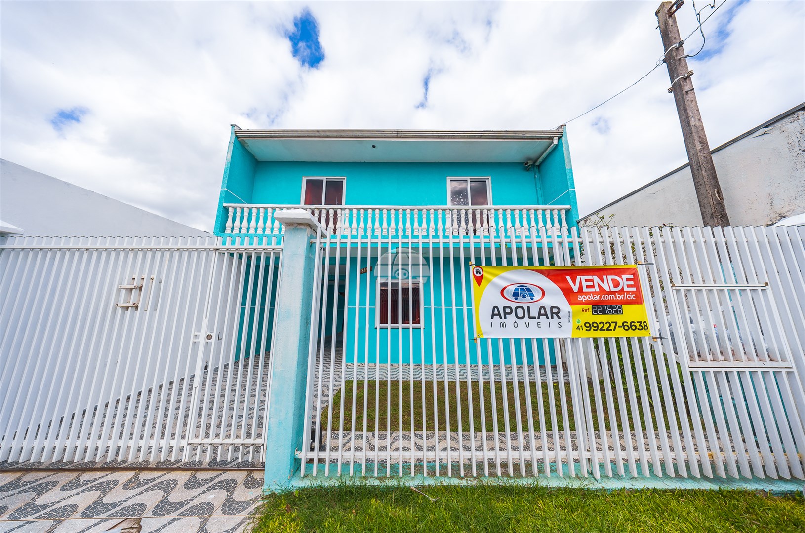 Casa à venda em Sítio Cercado, Curitiba — GOMES CONSULTOR IMOBILIARIO LTDA.