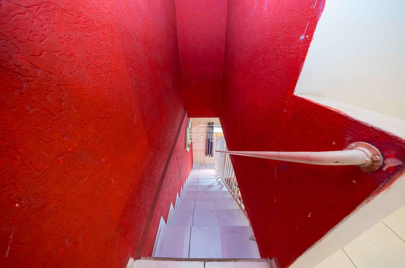 Casa à venda em Sítio Cercado, Curitiba — GOMES CONSULTOR IMOBILIARIO LTDA.