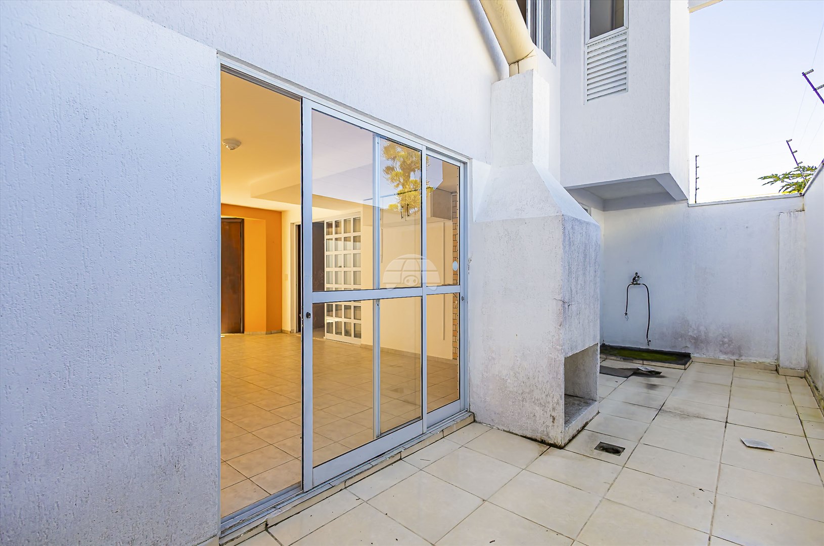 Casa à venda em Boa Vista, Curitiba — Imobiliária Razão