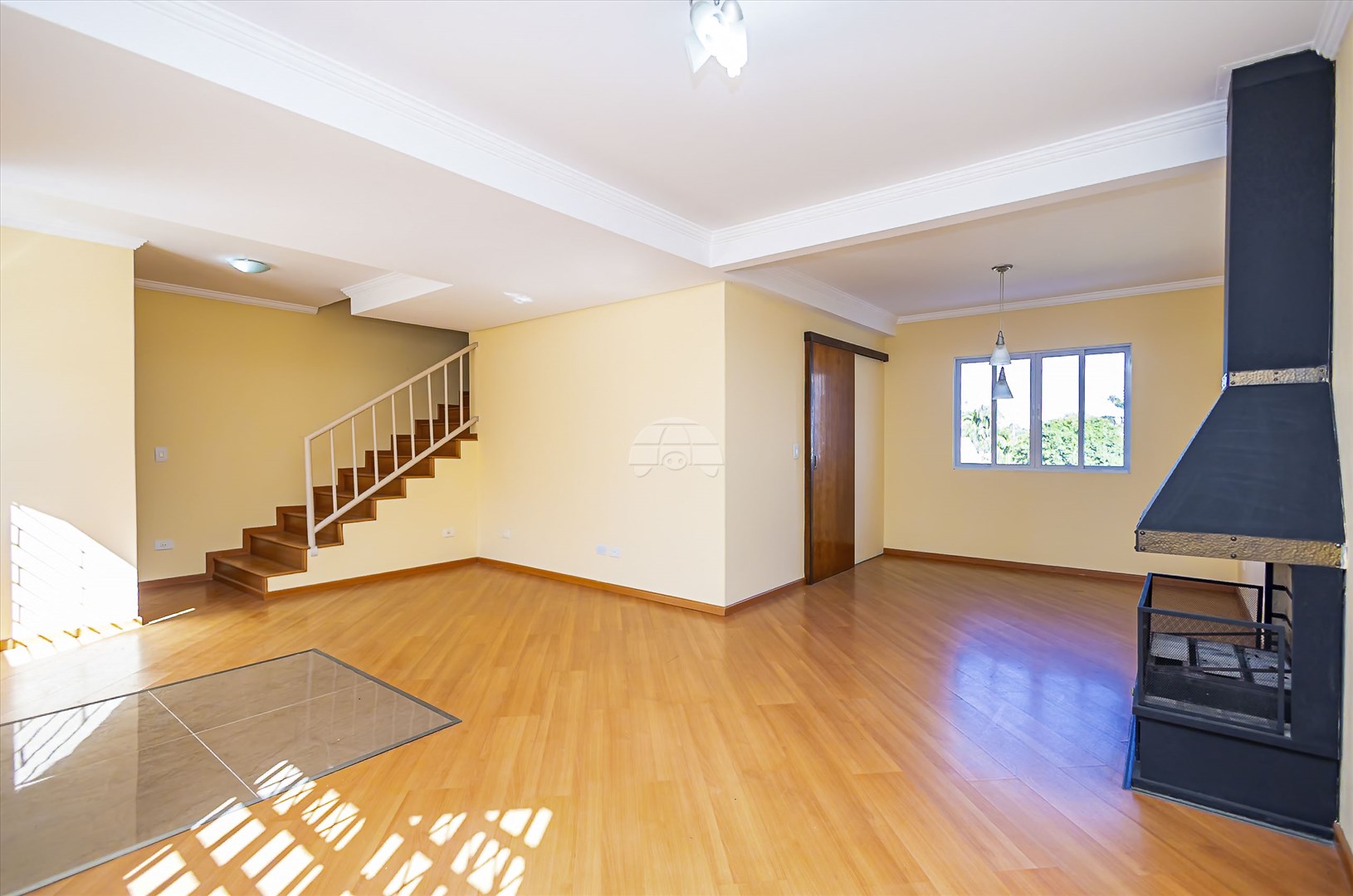Casa à venda em Boa Vista, Curitiba — Imobiliária Razão