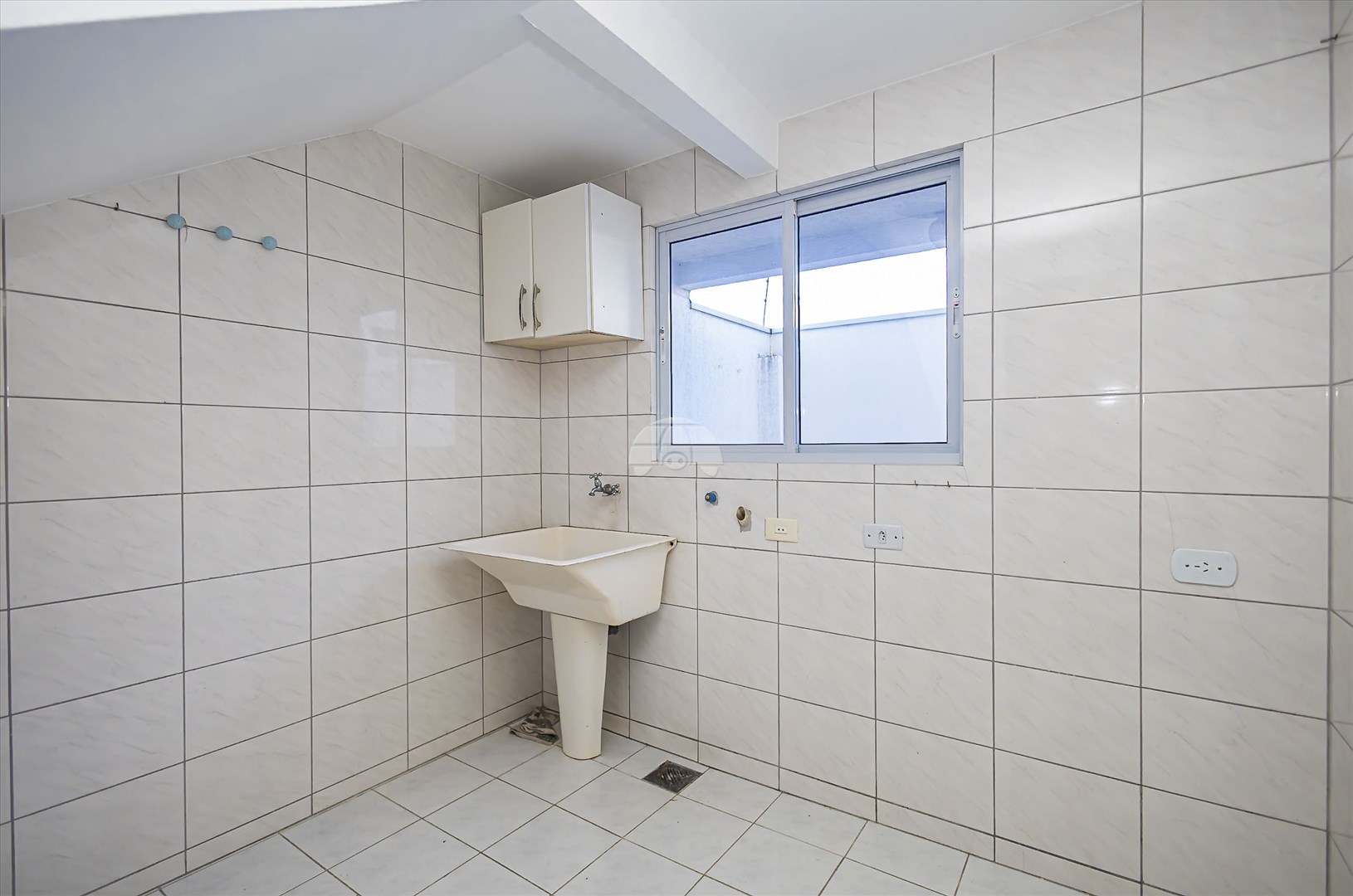 Casa à venda em Boa Vista, Curitiba — Imobiliária Razão