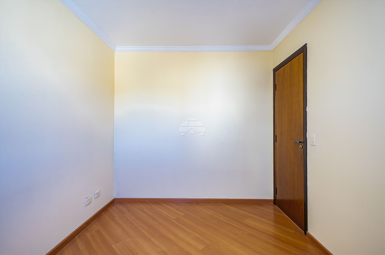 Casa à venda em Boa Vista, Curitiba — Imobiliária Razão