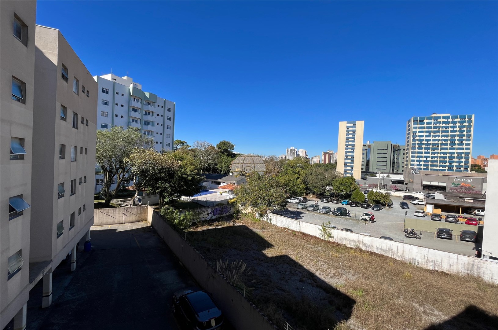 Apartamento à venda em Cabral, Curitiba — Imobiliária Razão
