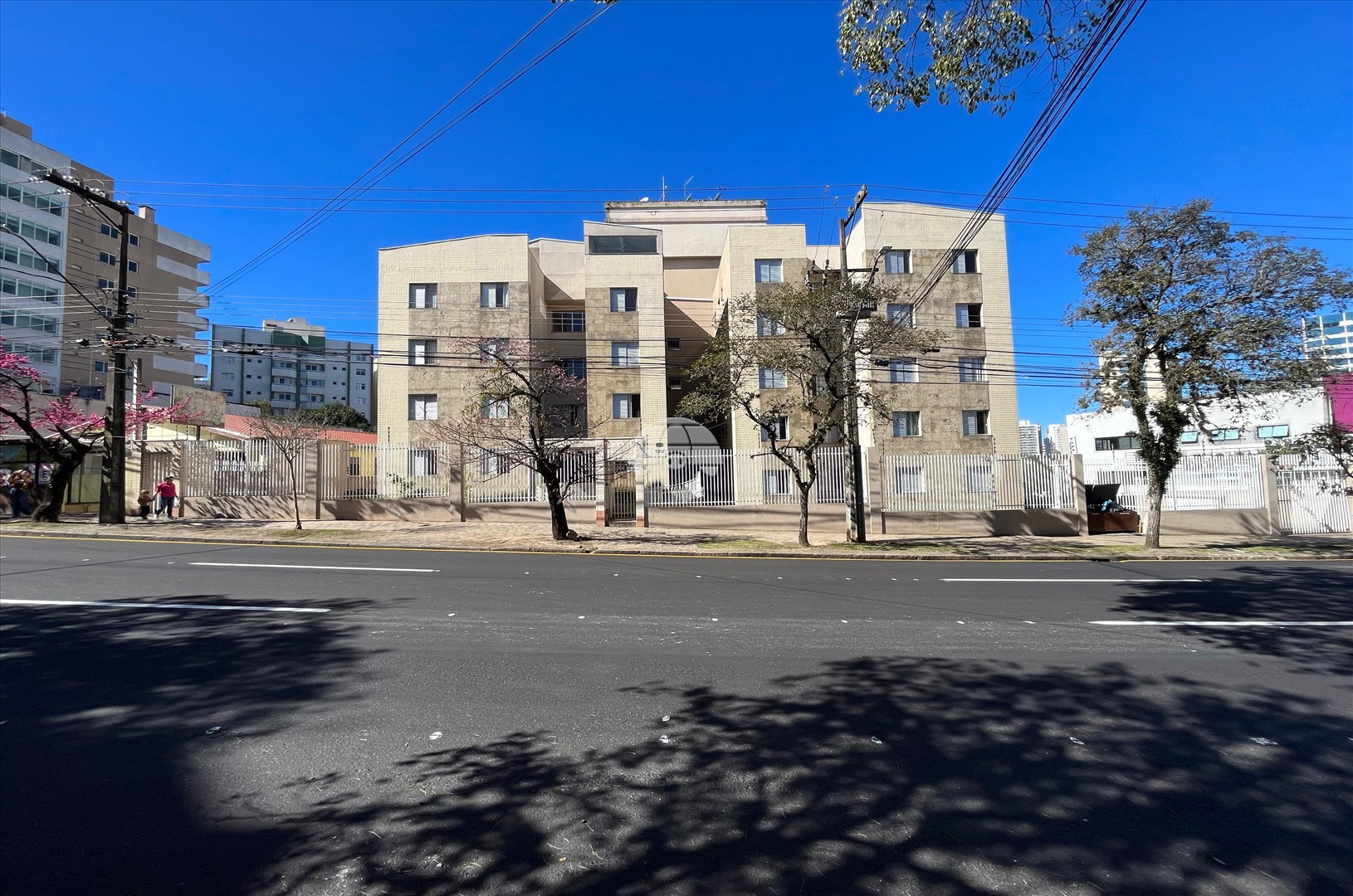 Apartamento à venda em Cabral, Curitiba — Imobiliária Razão