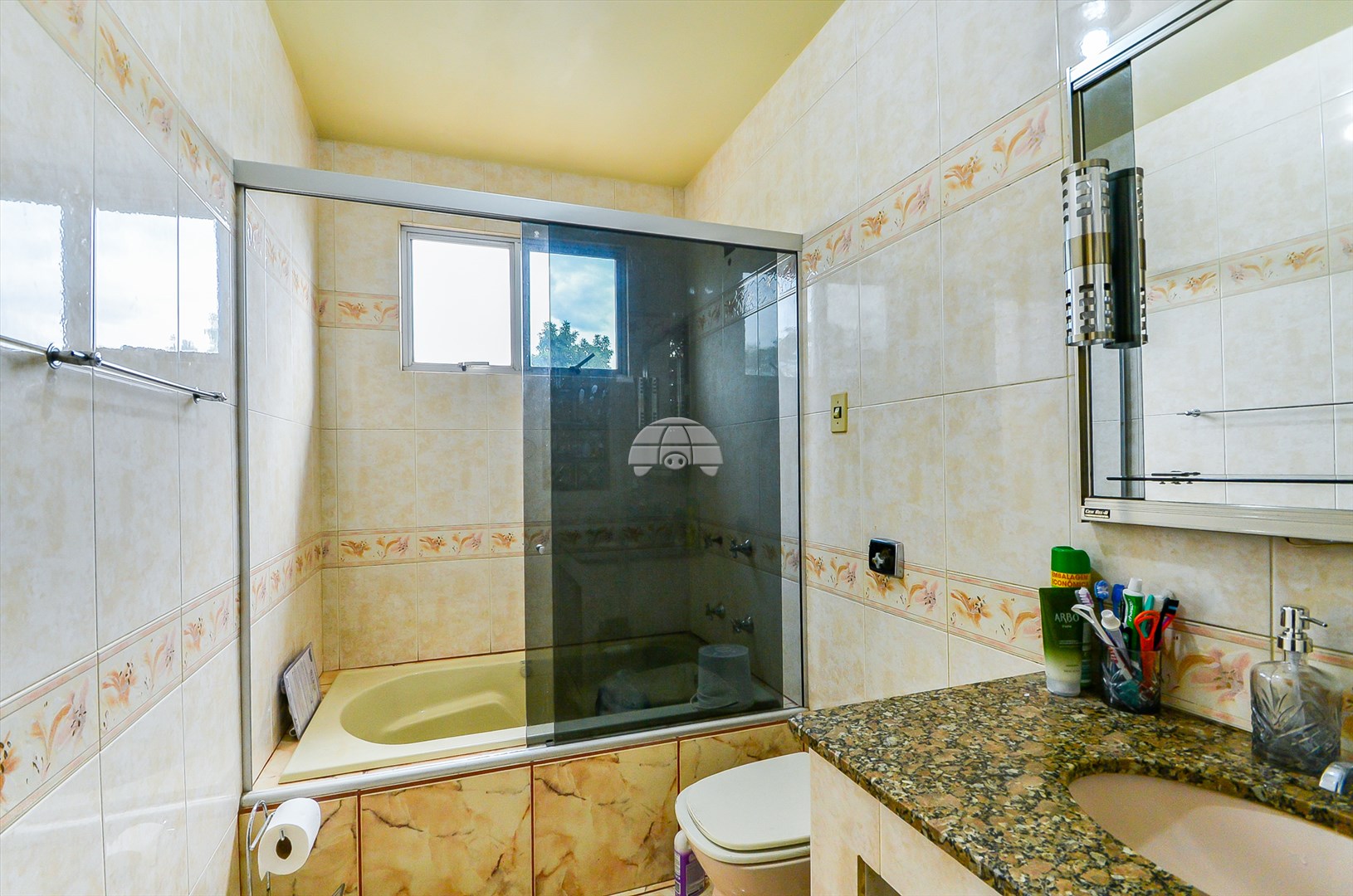 Casa à venda em Santa Cândida, Curitiba — Kondor Imóveis: Imobiliária em Curitiba | Uma imobiliária pra você