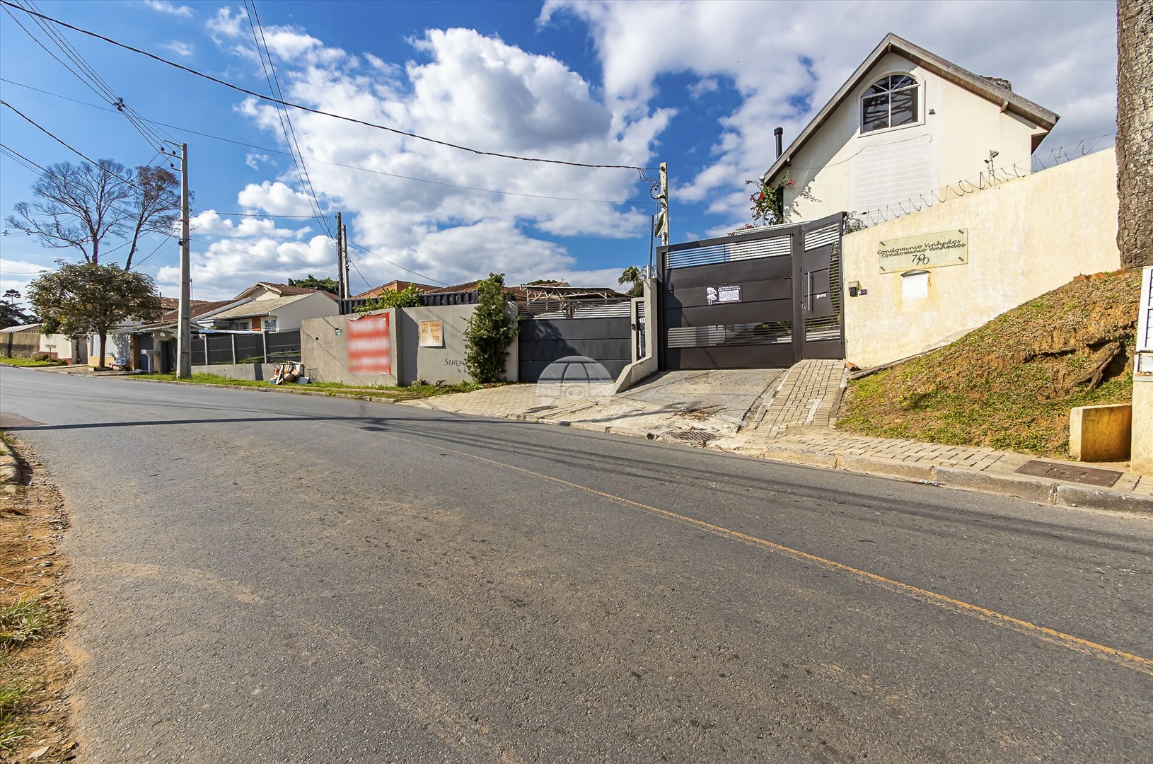 Sobrado à venda em Taboão, Curitiba — Portal Chave Fácil