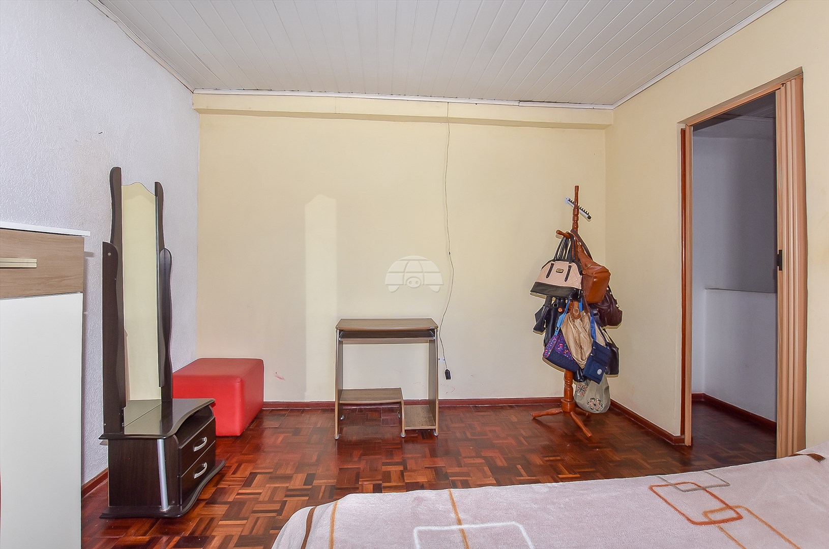 Casa à venda em Sítio Cercado, Curitiba — GOMES CONSULTOR IMOBILIARIO LTDA.