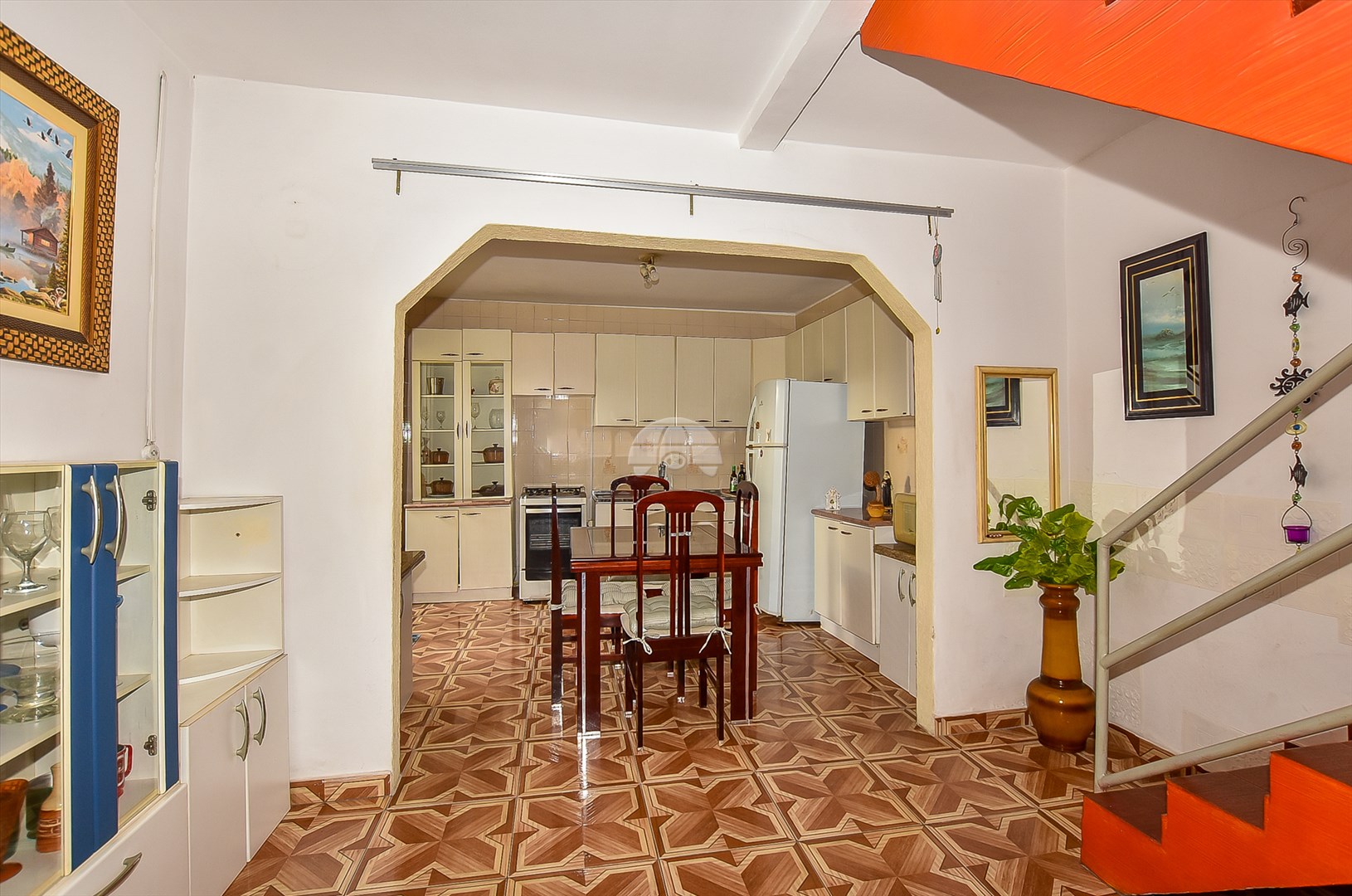Casa à venda em Sítio Cercado, Curitiba — GOMES CONSULTOR IMOBILIARIO LTDA.