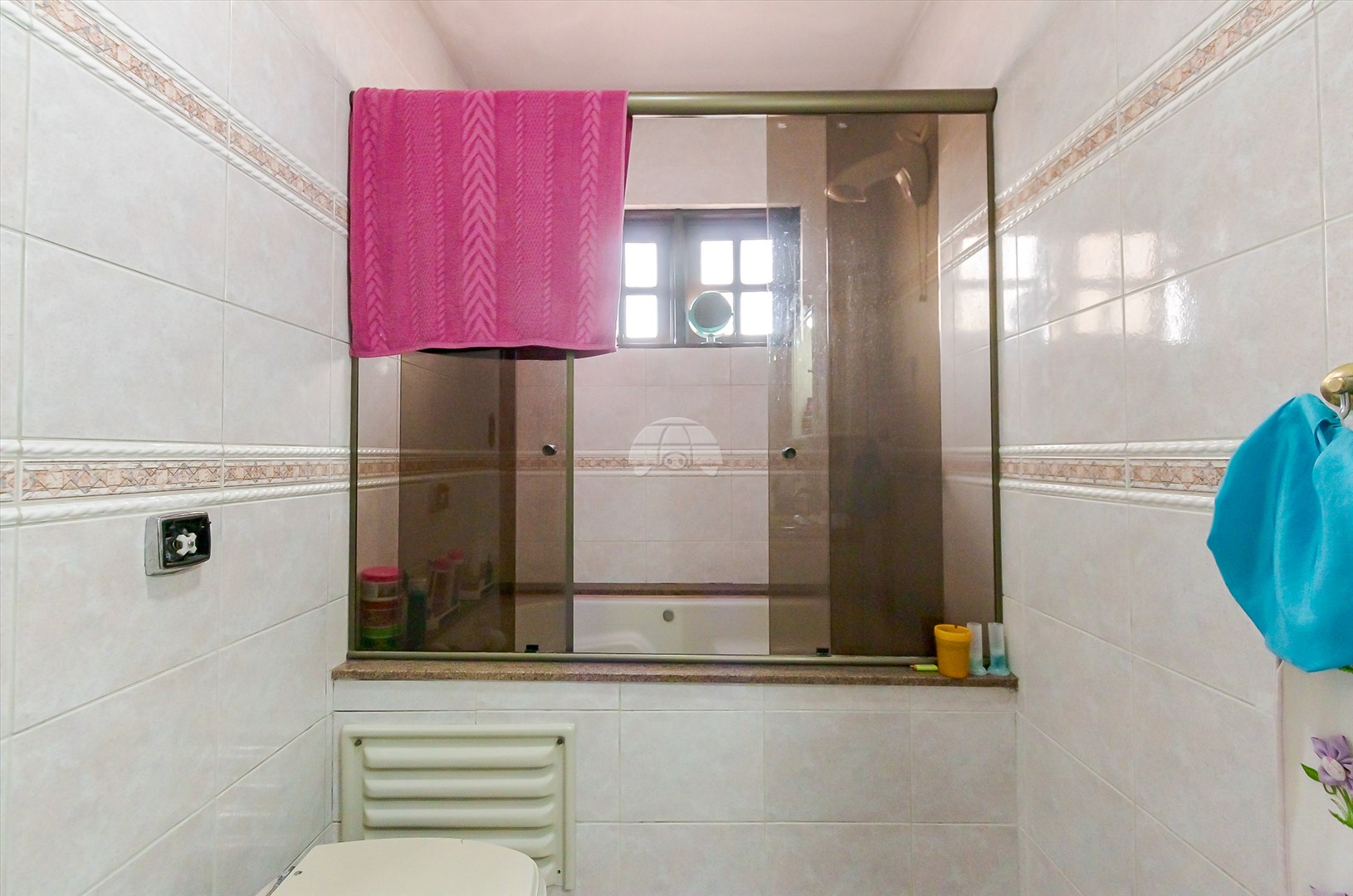 Casa à venda em Tingui, Curitiba — MAFI ADMINISTRADORA DE IMOVEIS LTDA