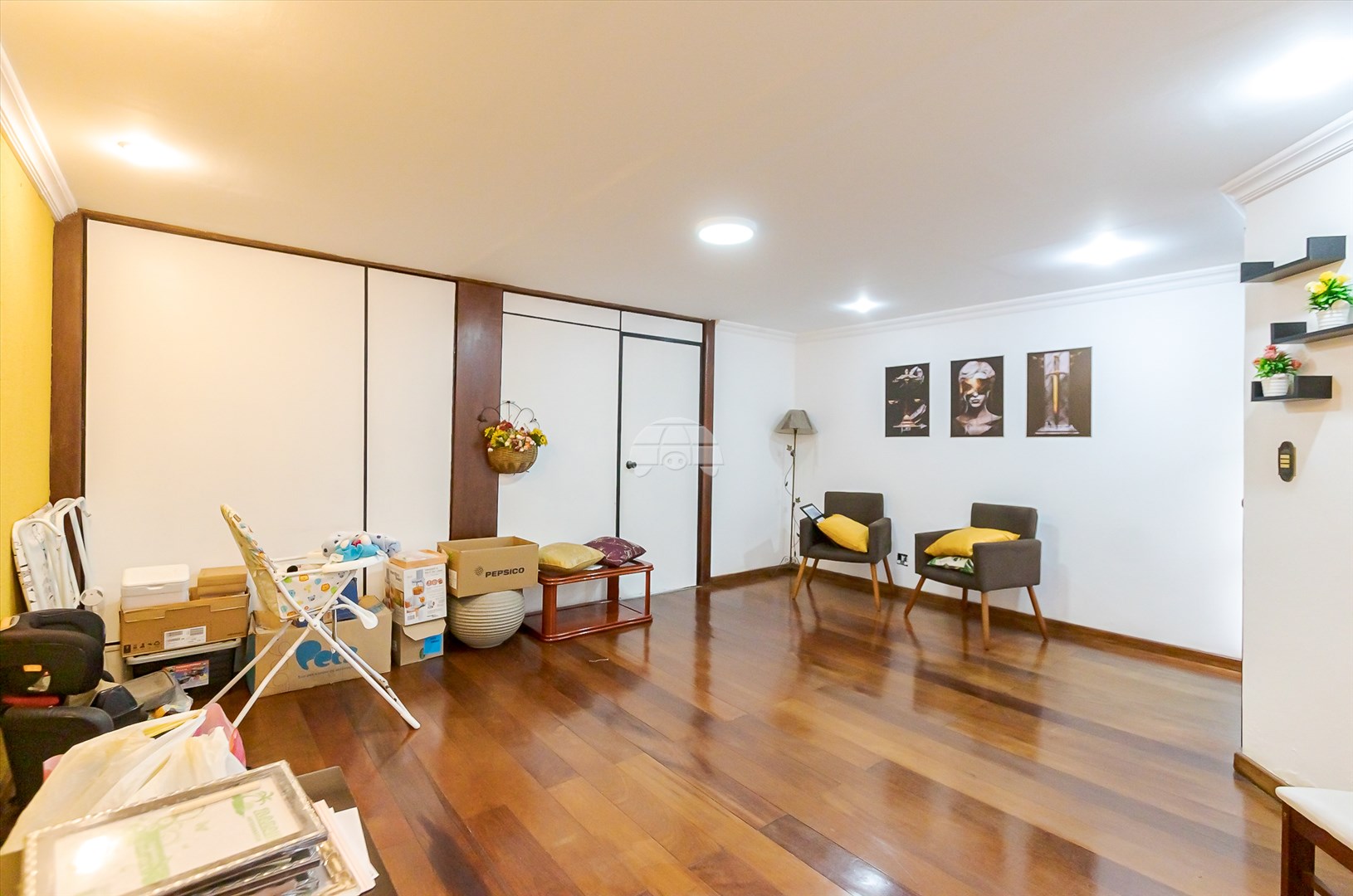 Casa à venda em Tingui, Curitiba — MAFI ADMINISTRADORA DE IMOVEIS LTDA