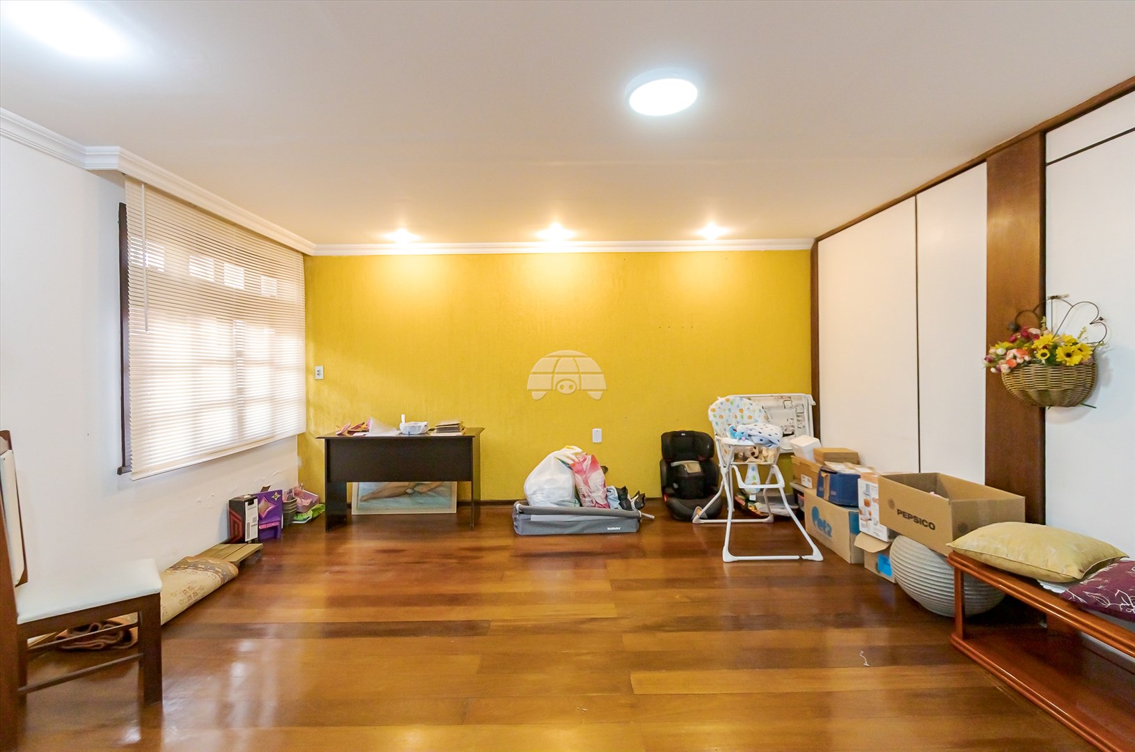 Casa à venda em Tingui, Curitiba — MAFI ADMINISTRADORA DE IMOVEIS LTDA