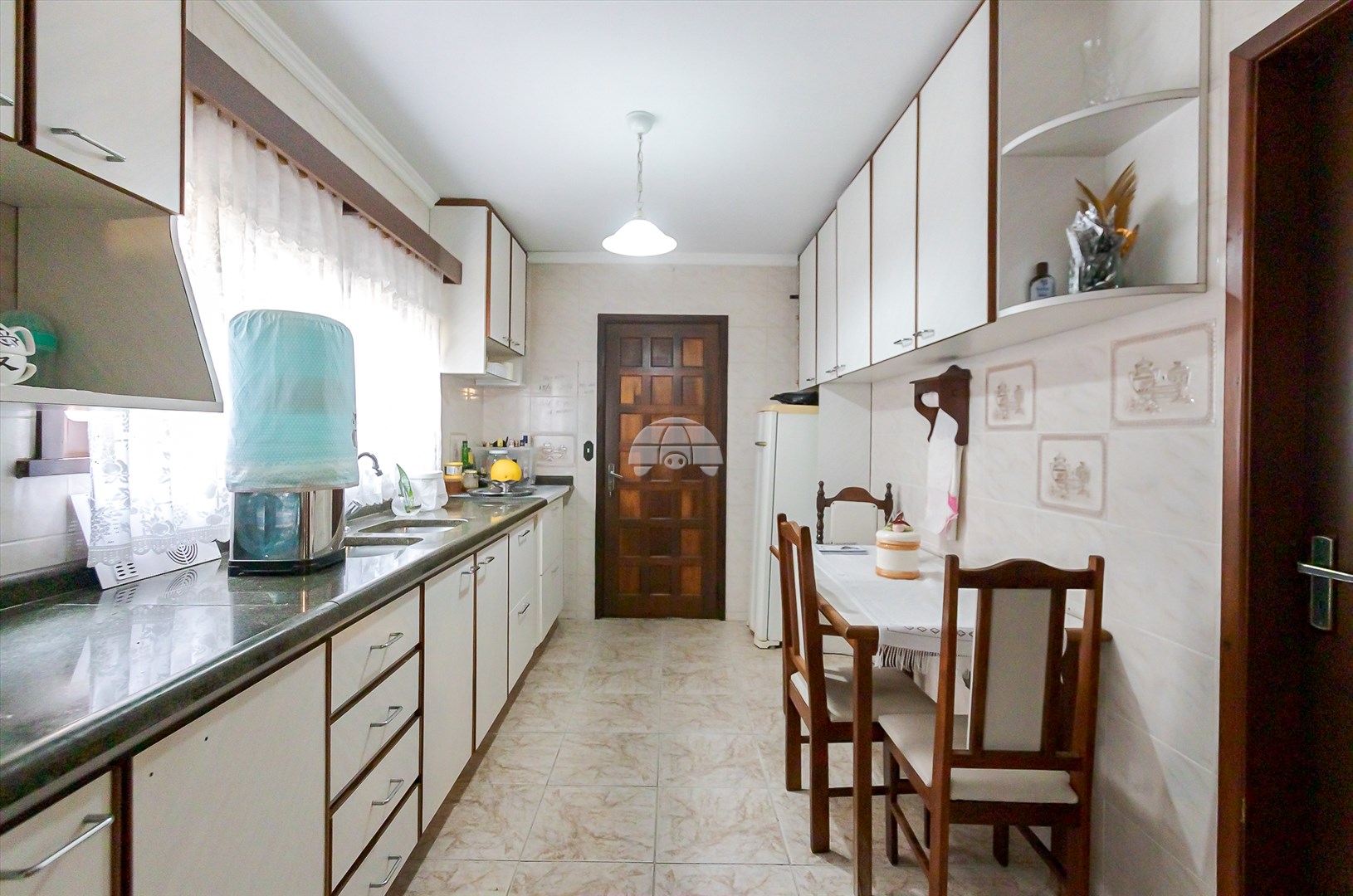 Casa à venda em Tingui, Curitiba — MAFI ADMINISTRADORA DE IMOVEIS LTDA