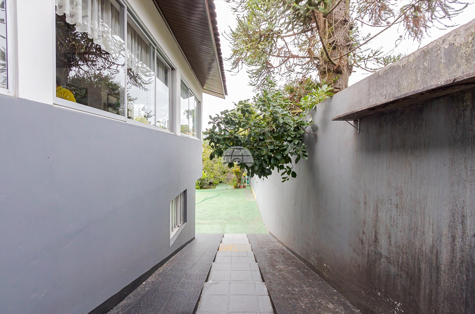Casa à venda em Tingui, Curitiba — MAFI ADMINISTRADORA DE IMOVEIS LTDA