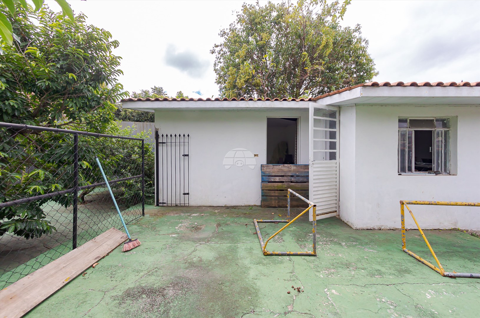Casa à venda em Tingui, Curitiba — MAFI ADMINISTRADORA DE IMOVEIS LTDA