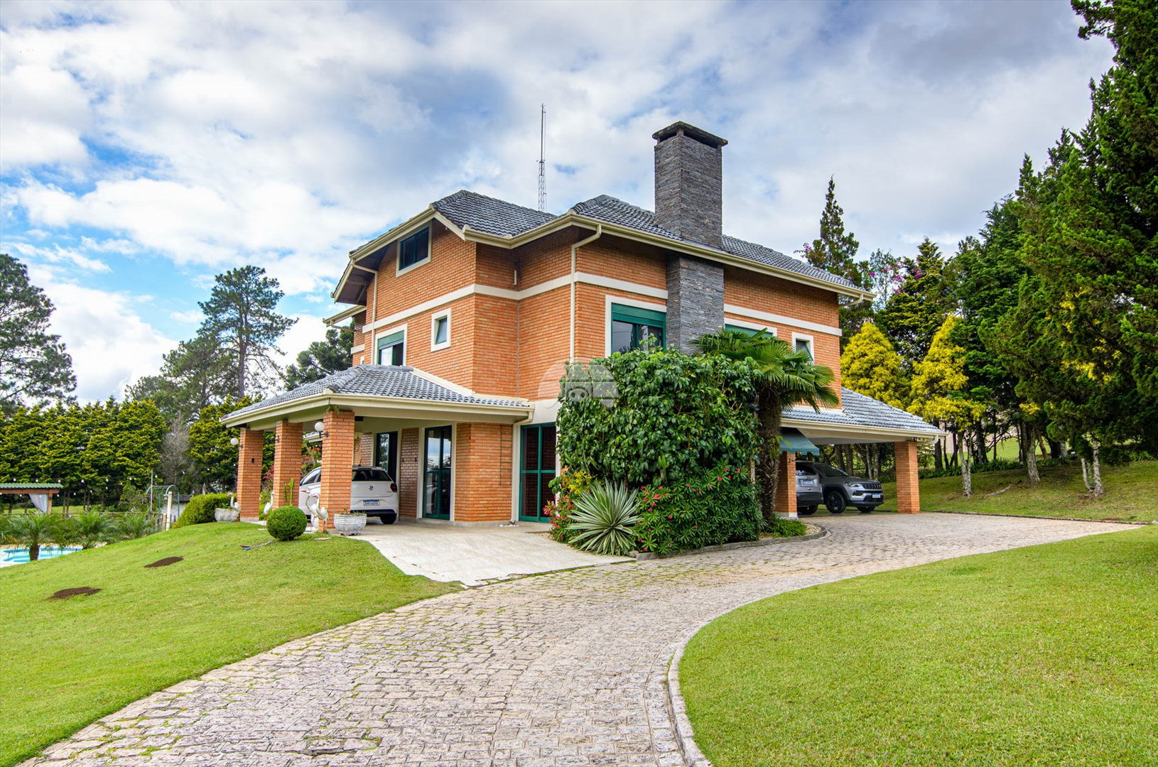 Casa à venda em Jd. Menino Deus, Quatro Barras — Portal Chave Fácil