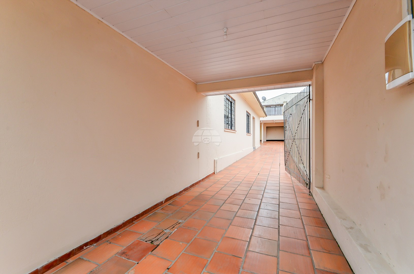 Casa Comercial/Residencial para Venda no Bairro Bacacheri ref. 227590 (8 / 10)