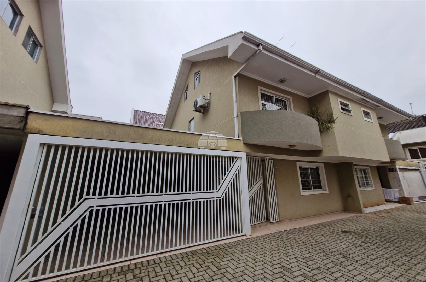 Casa à venda em Boqueirão, Curitiba — Portal Chave Fácil