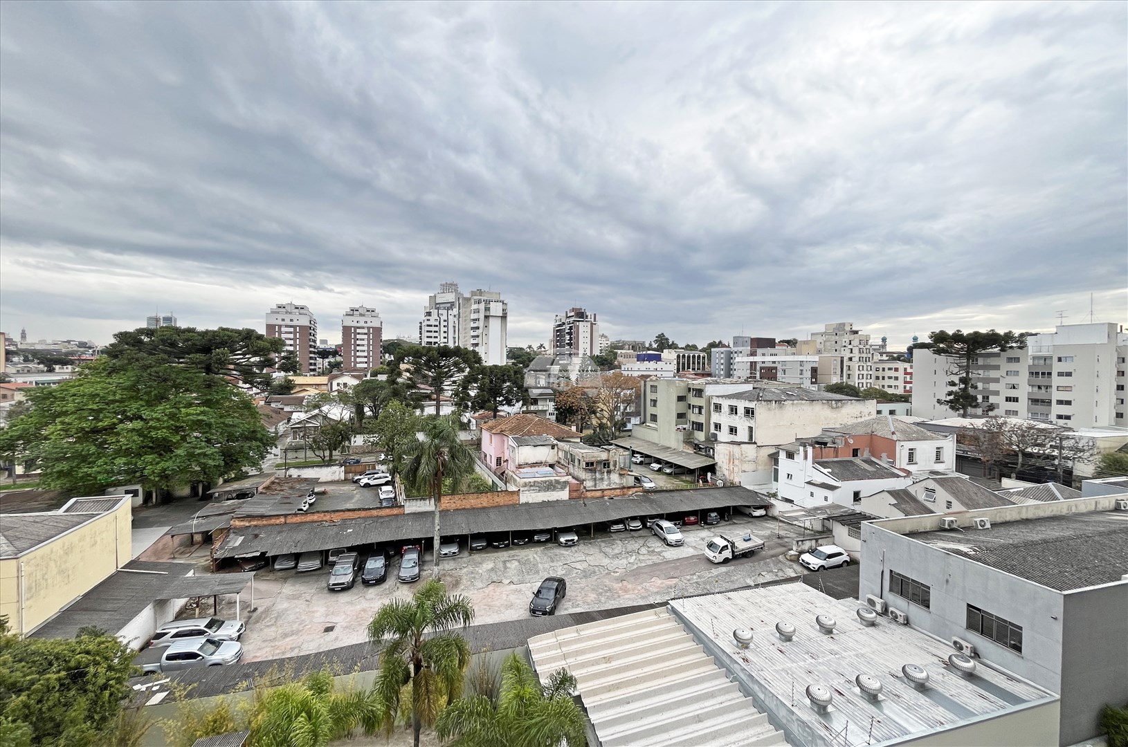 Apartamento para alugar em São Francisco, Curitiba — Portal Chave Fácil