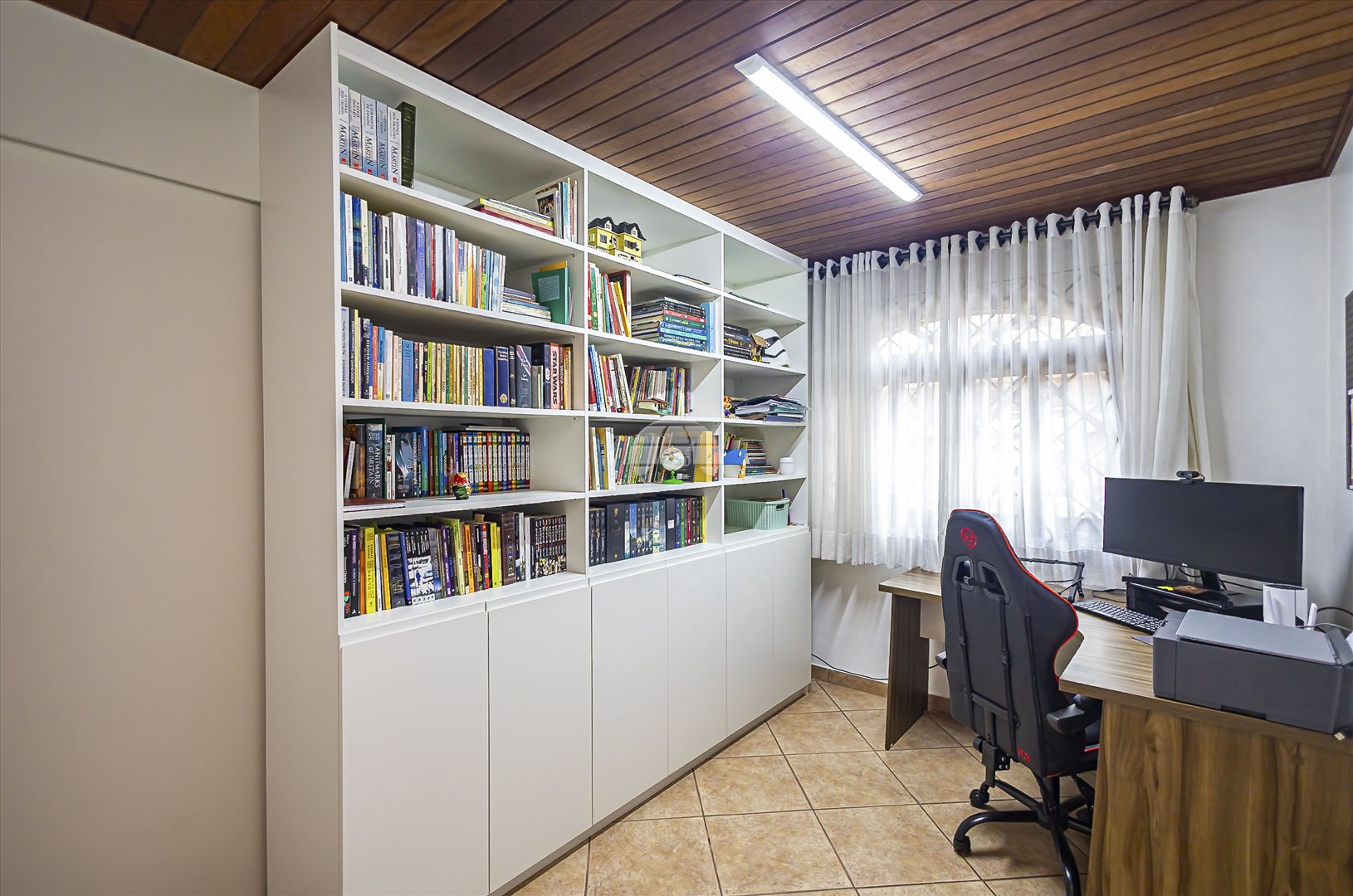 Casa à venda em São Braz, Curitiba — GOMES CONSULTOR IMOBILIARIO LTDA.