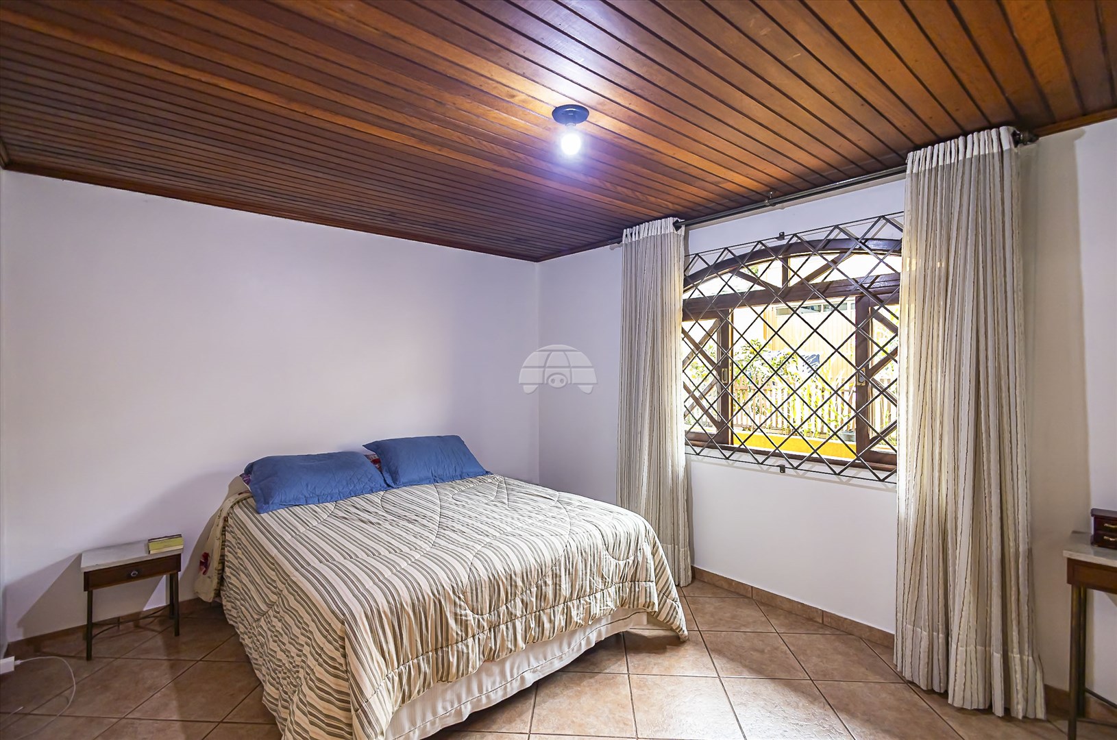 Casa à venda em São Braz, Curitiba — GOMES CONSULTOR IMOBILIARIO LTDA.