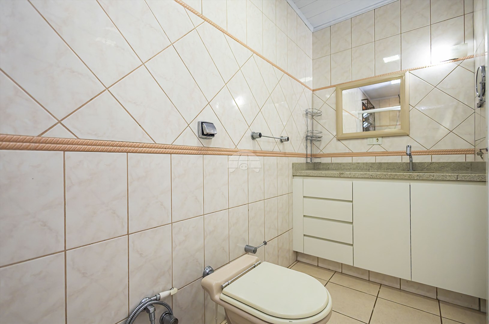 Casa à venda em São Braz, Curitiba — GOMES CONSULTOR IMOBILIARIO LTDA.