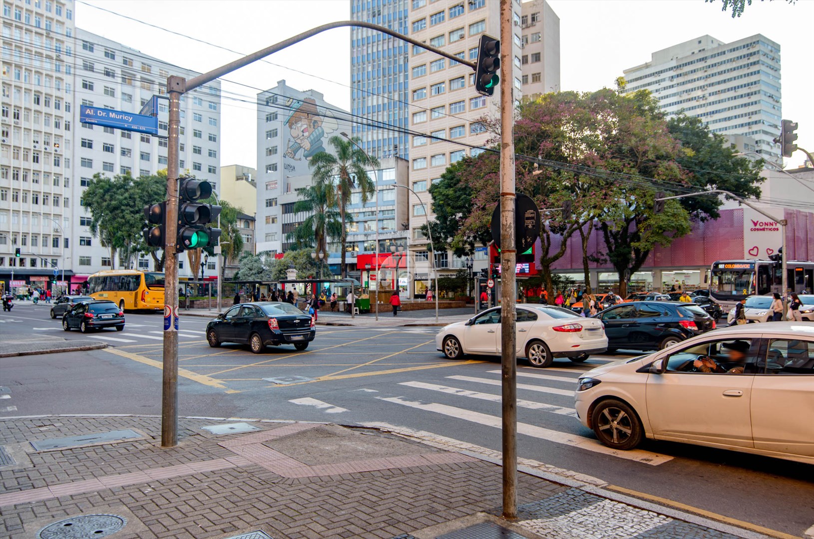 Casa à venda em Centro, Curitiba — Portal Chave Fácil