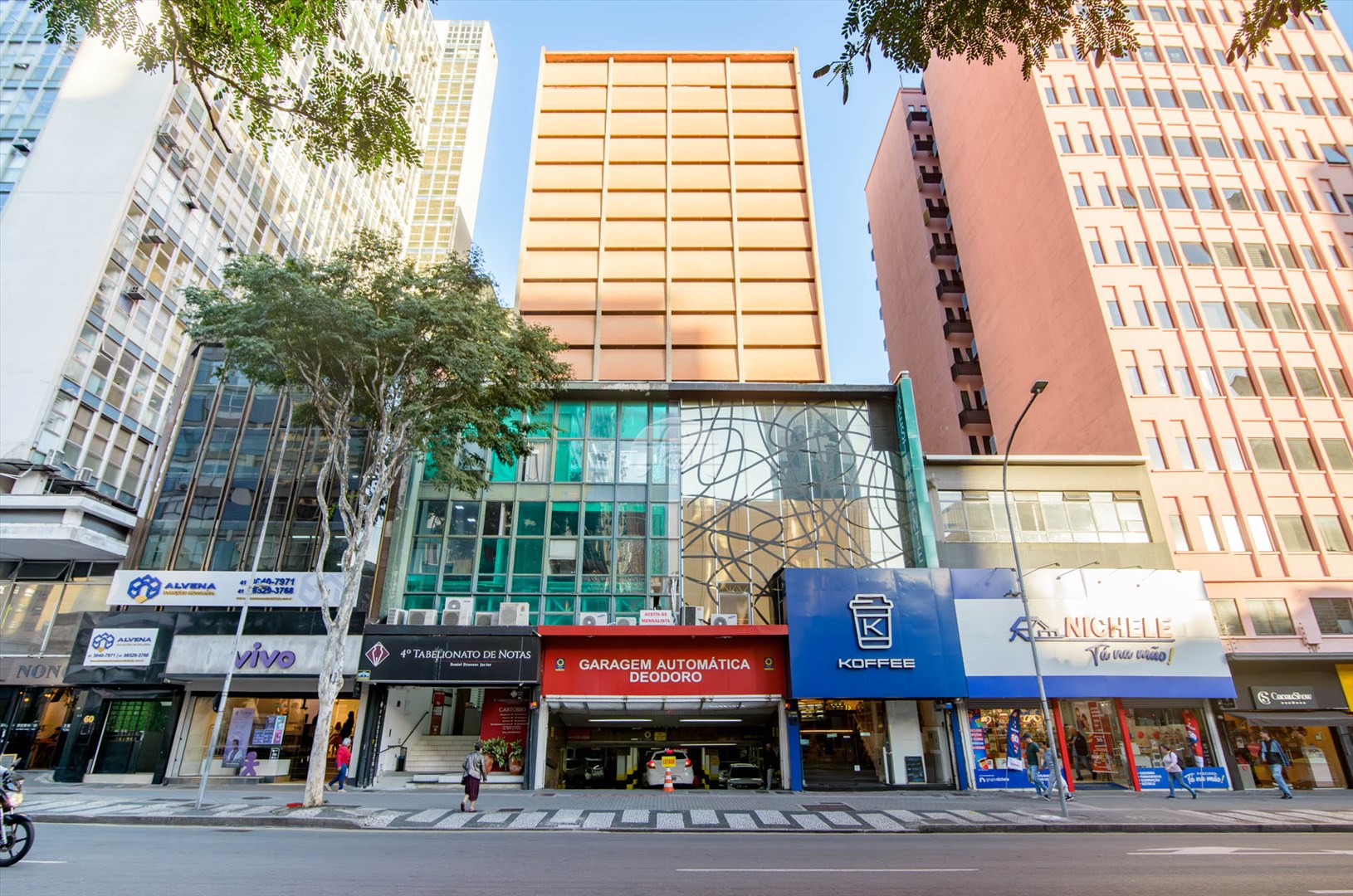 Casa à venda em Centro, Curitiba — Portal Chave Fácil