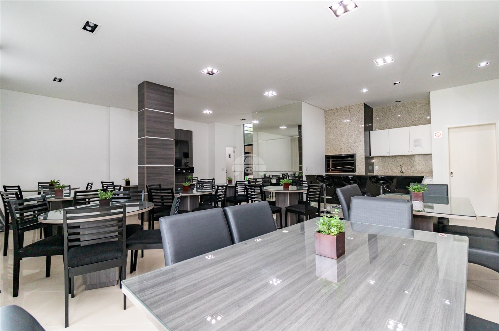 Apartamento à venda em Boa Vista, Curitiba — MAFI ADMINISTRADORA DE IMOVEIS LTDA