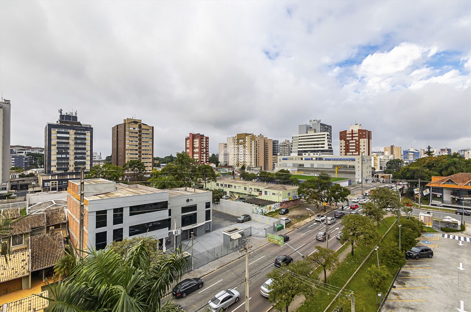 Apartamento à venda em Boa Vista, Curitiba — MAFI ADMINISTRADORA DE IMOVEIS LTDA