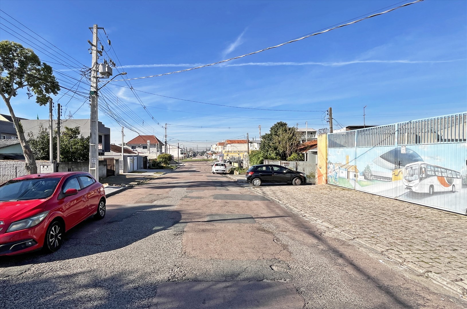Comercial para alugar em Sítio Cercado, Curitiba — GOMES CONSULTOR IMOBILIARIO LTDA.