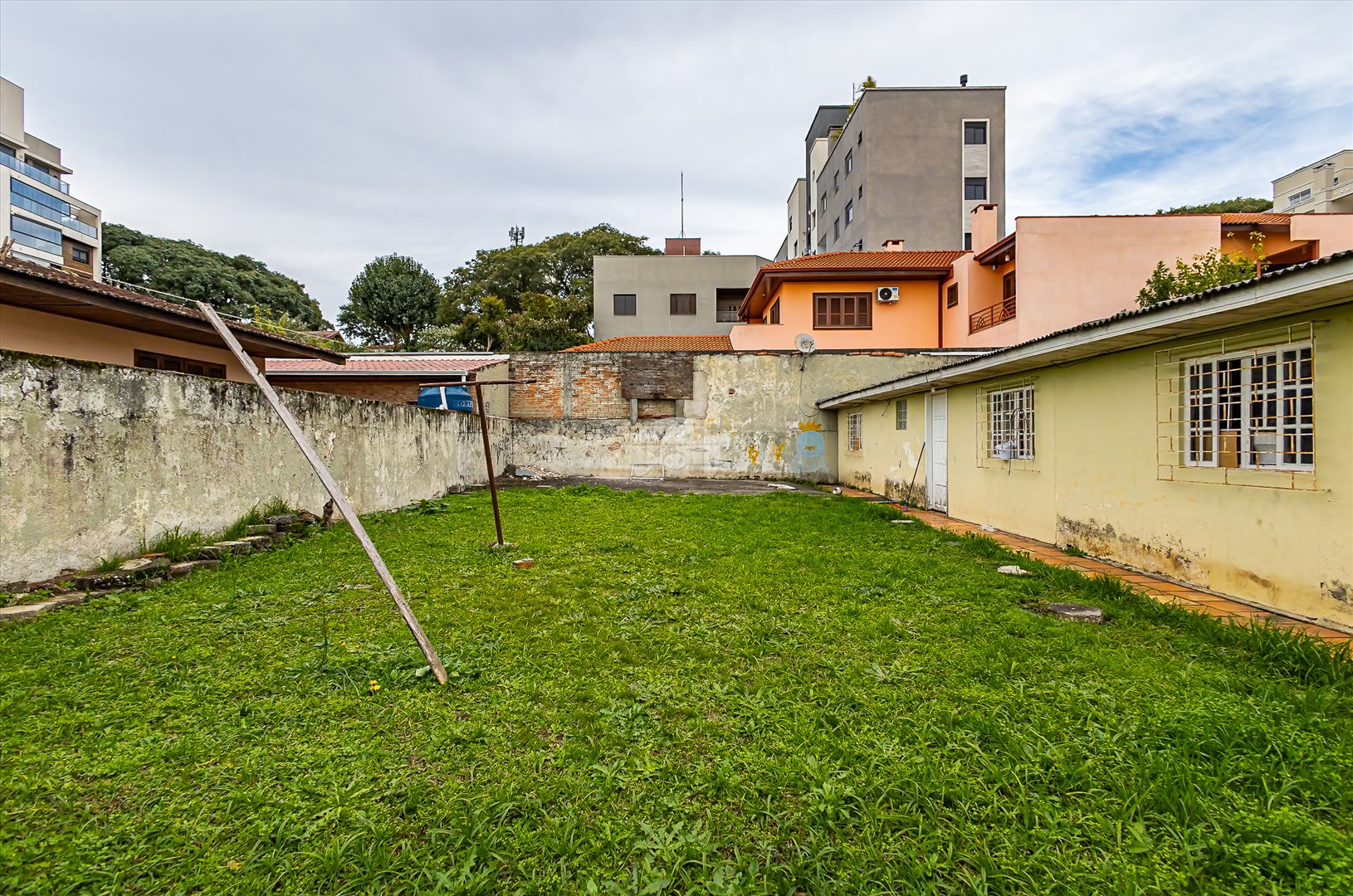 Terreno/Área à venda em Santa Quitéria, Curitiba — Toyo Imóveis - Curitiba/PR
