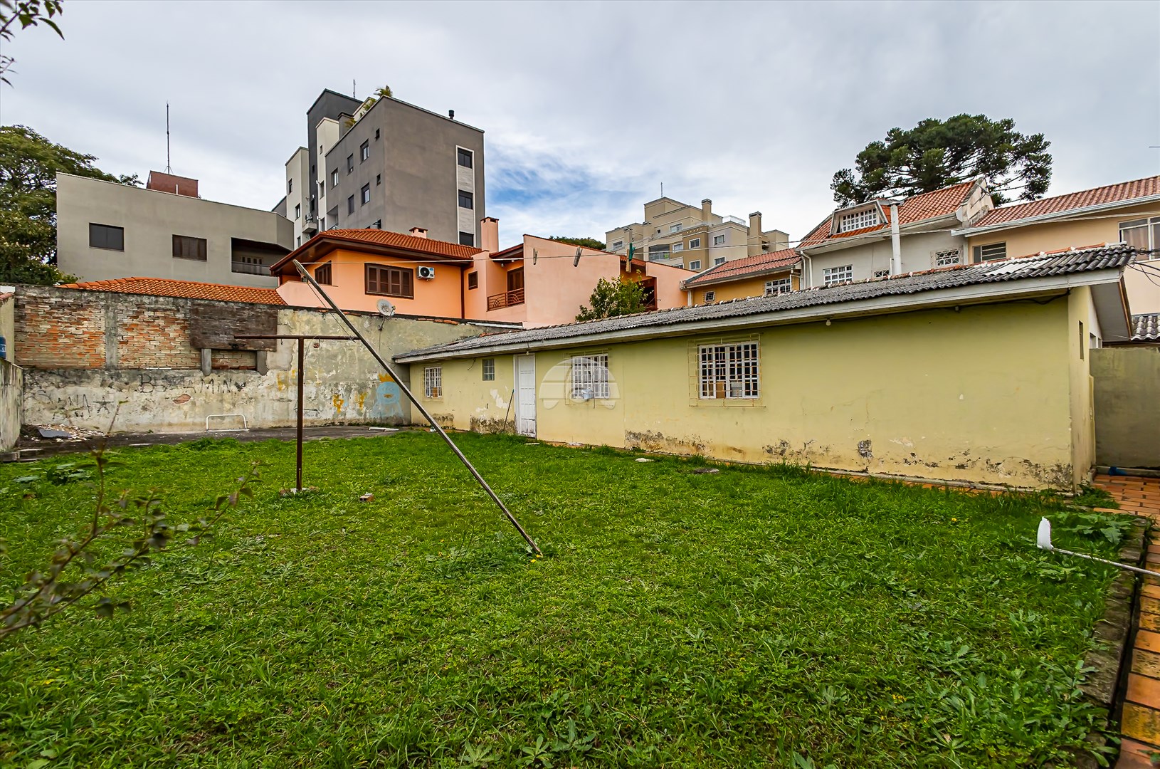 Terreno/Área à venda em Santa Quitéria, Curitiba — Toyo Imóveis - Curitiba/PR