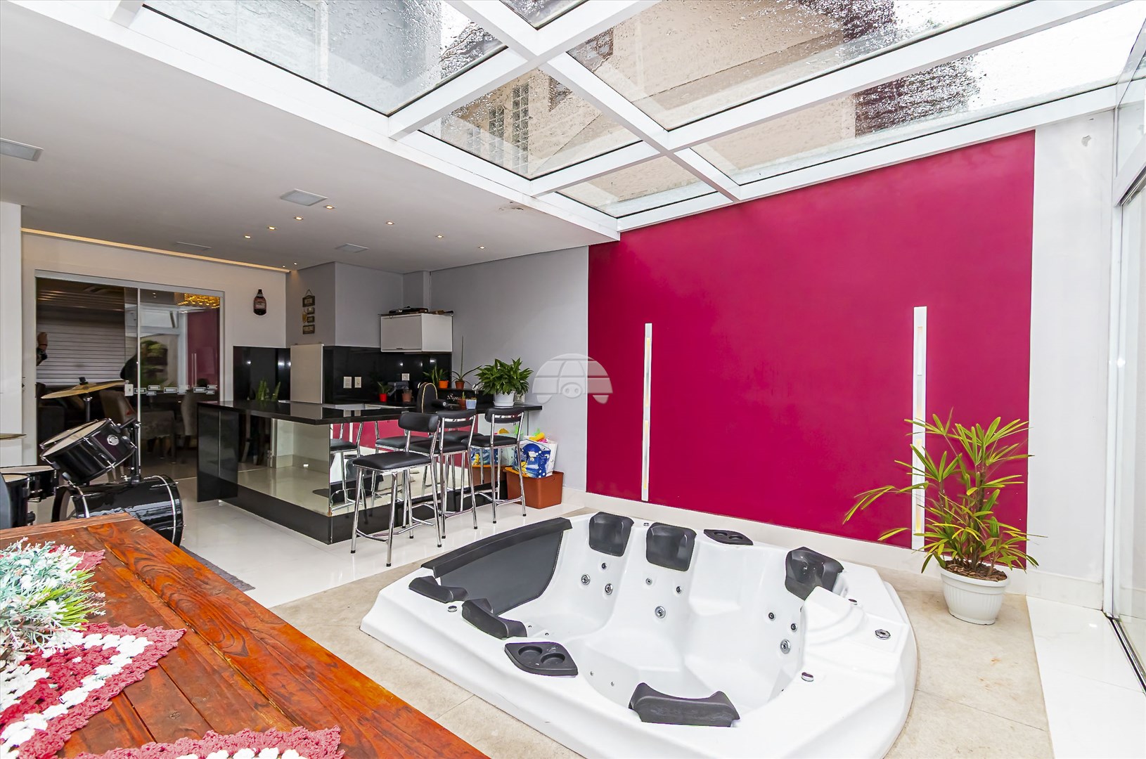 Casa à venda em Tarumã, Curitiba — Portal Chave Fácil