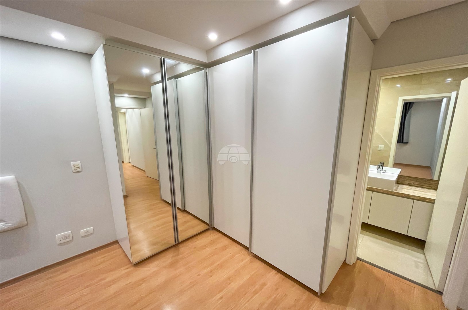 Apartamento para alugar em Campo Comprido, Curitiba — Galvão Vendas - Imóveis a venda em Curitiba